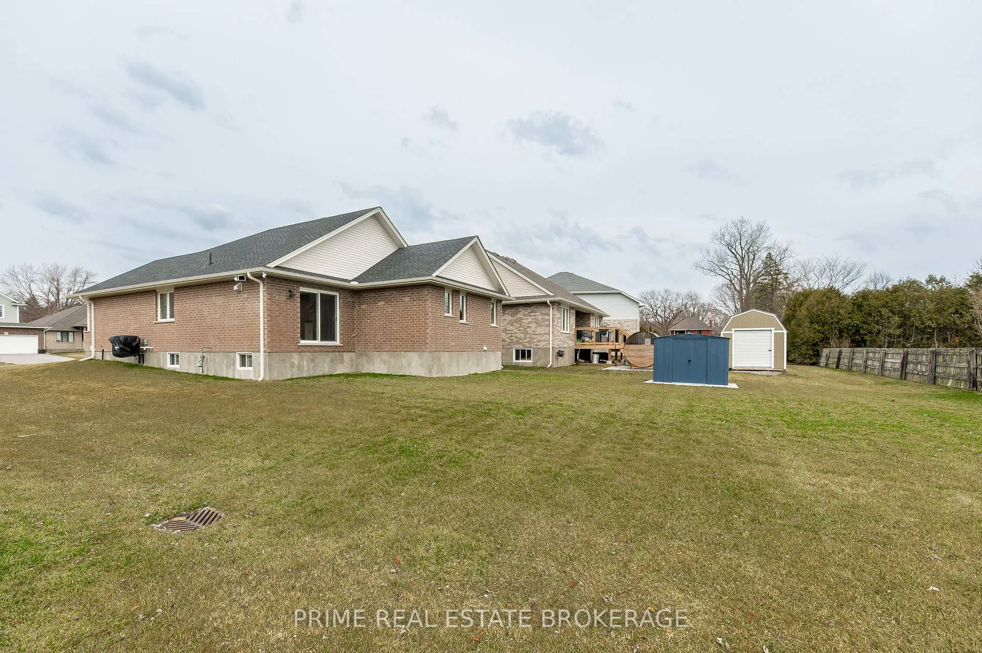 Photo 34 of 2 Macleod Court, West Elgin, West Lorne — HOMEH