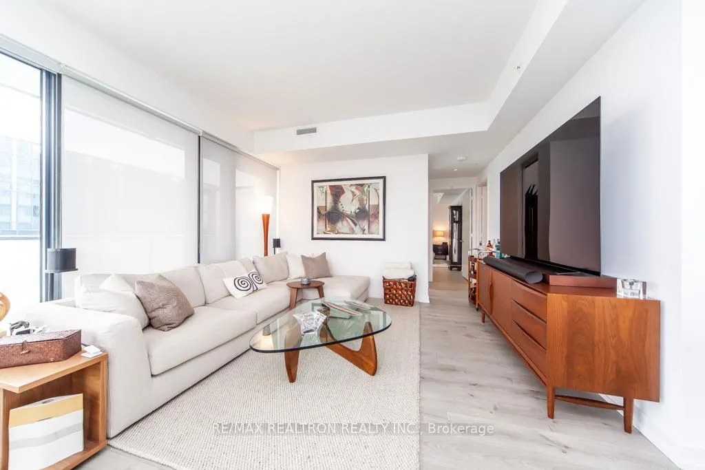 Photo 15 of Unit 4004, 161 Roehampton Avenue, Toronto, Mount Pleasant West — HOMEH