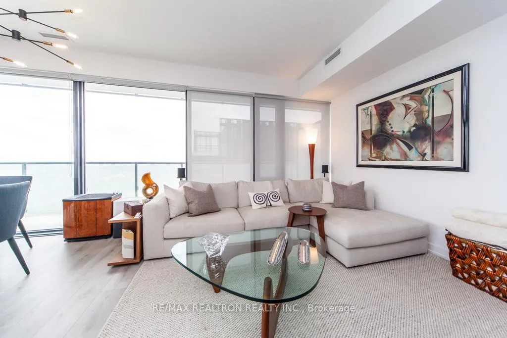 Photo 17 of Unit 4004, 161 Roehampton Avenue, Toronto, Mount Pleasant West — HOMEH