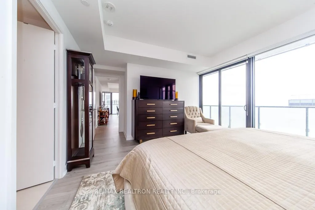 Photo 23 of Unit 4004, 161 Roehampton Avenue, Toronto, Mount Pleasant West — HOMEH
