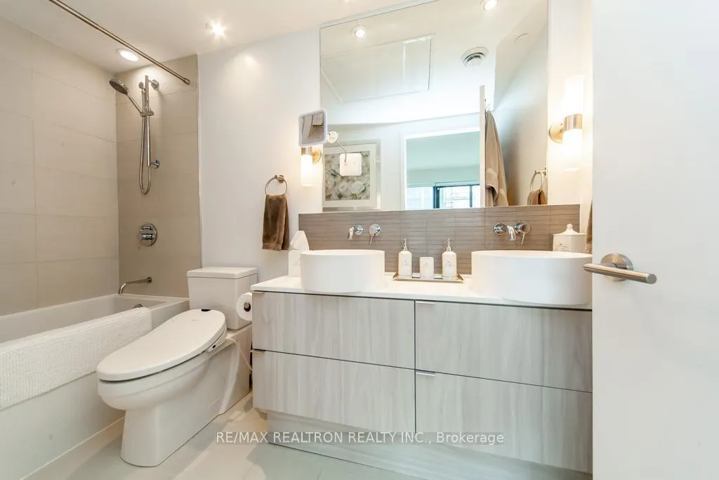 Photo 24 of Unit 4004, 161 Roehampton Avenue, Toronto, Mount Pleasant West — HOMEH