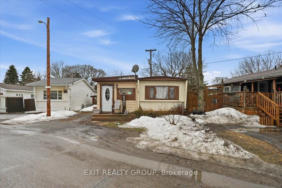 Photo 3 of Unit 57, 63 Whites Road, Quinte West, Sidney Ward — HOMEH