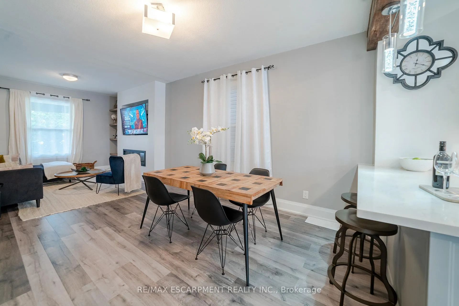 Photo 3 of 189 Lottridge Street, Hamilton, Stipley — HOMEH