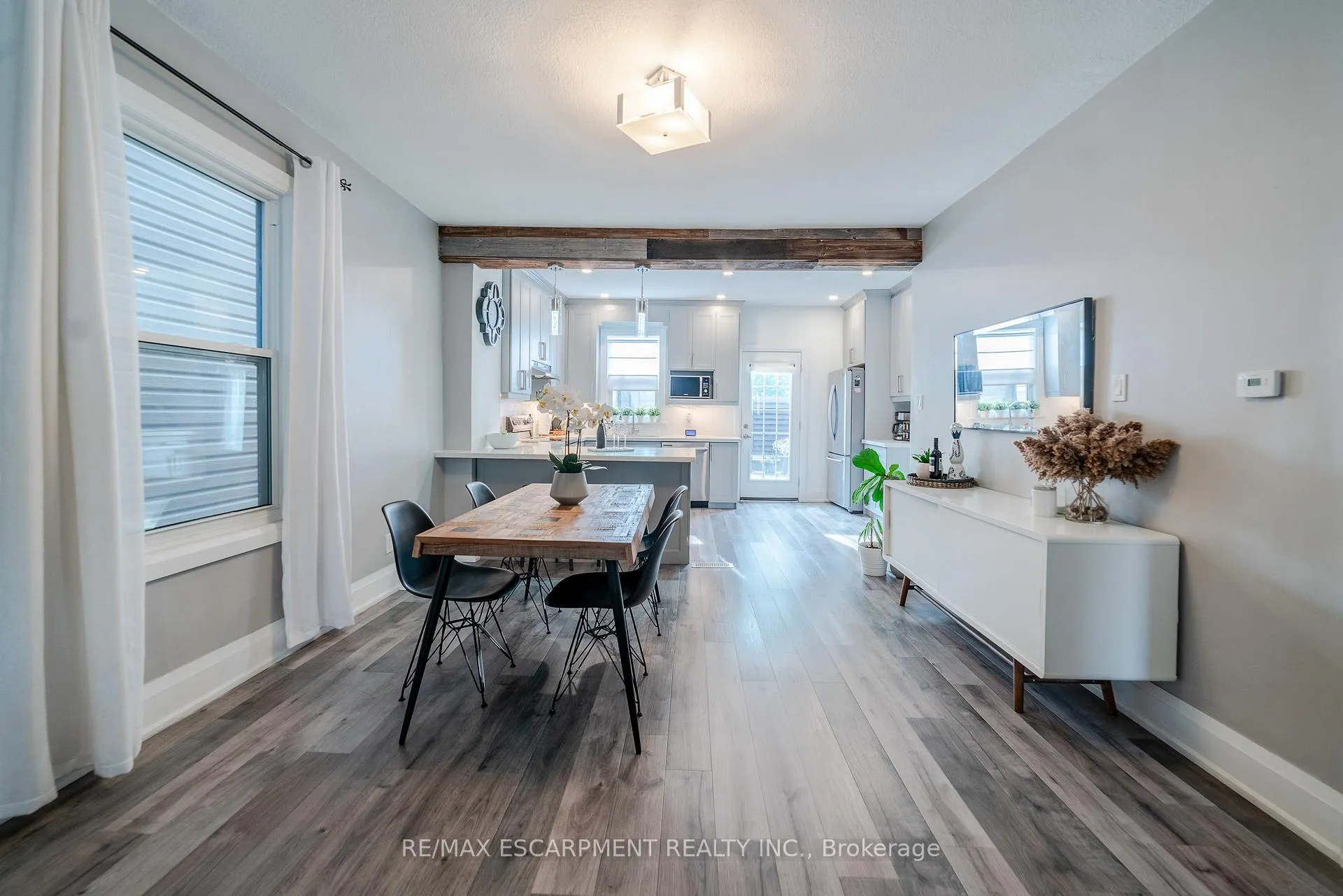 Photo 4 of 189 Lottridge Street, Hamilton, Stipley — HOMEH
