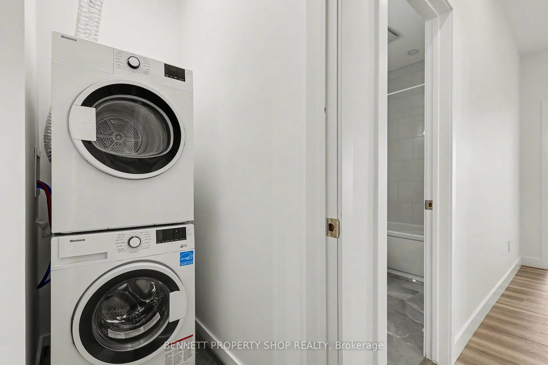 Photo 14 of 137 Duford Street, Ottawa, Vanier — HOMEH