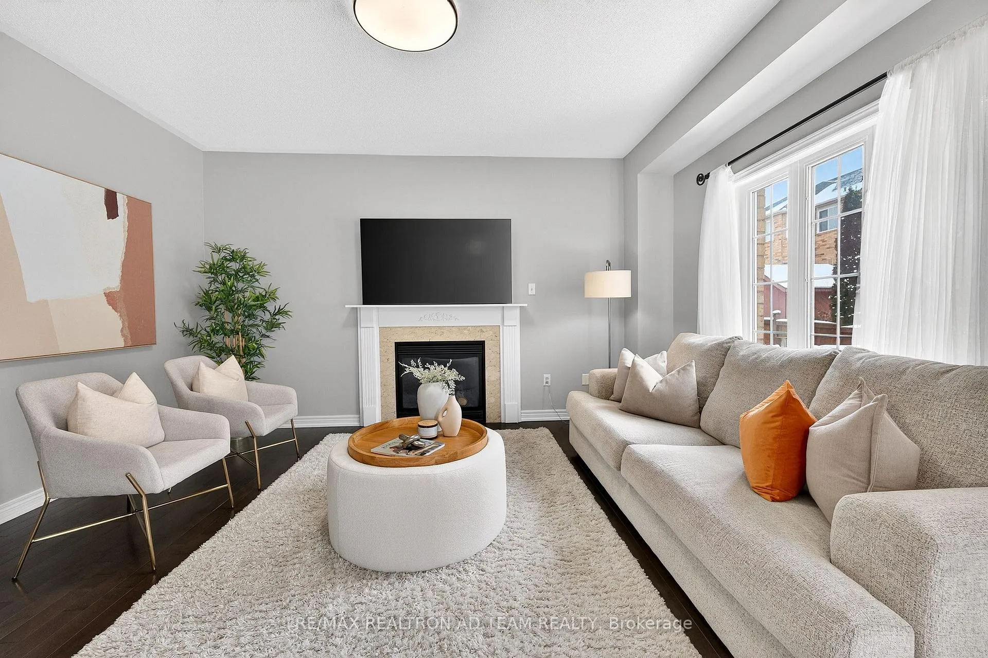 Photo 8 of 33 Wilsongary Circle, Ajax, Northeast Ajax — HOMEH
