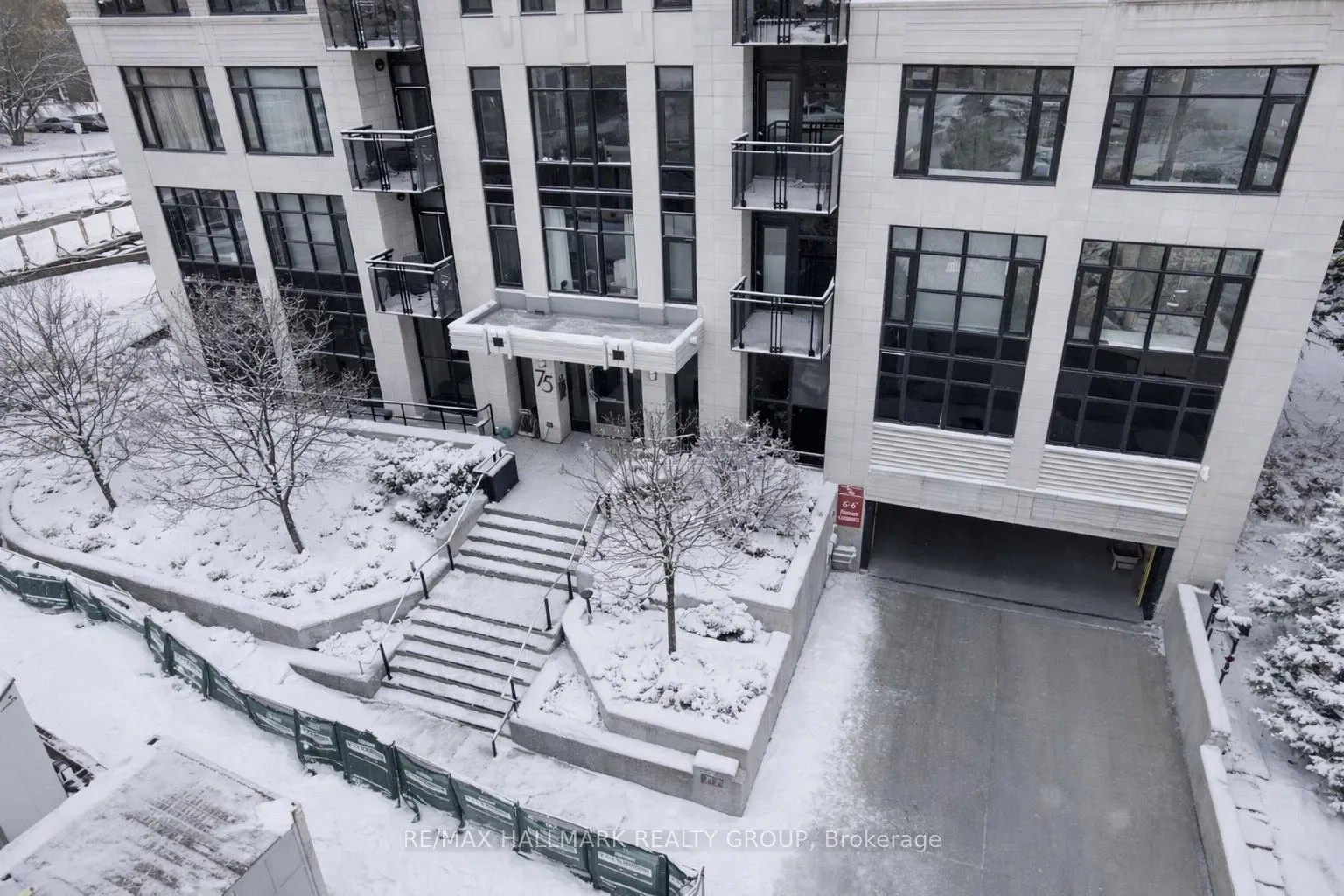 Photo 2 of Unit 302, 75 Cleary Avenue, Ottawa, Woodroffe — HOMEH