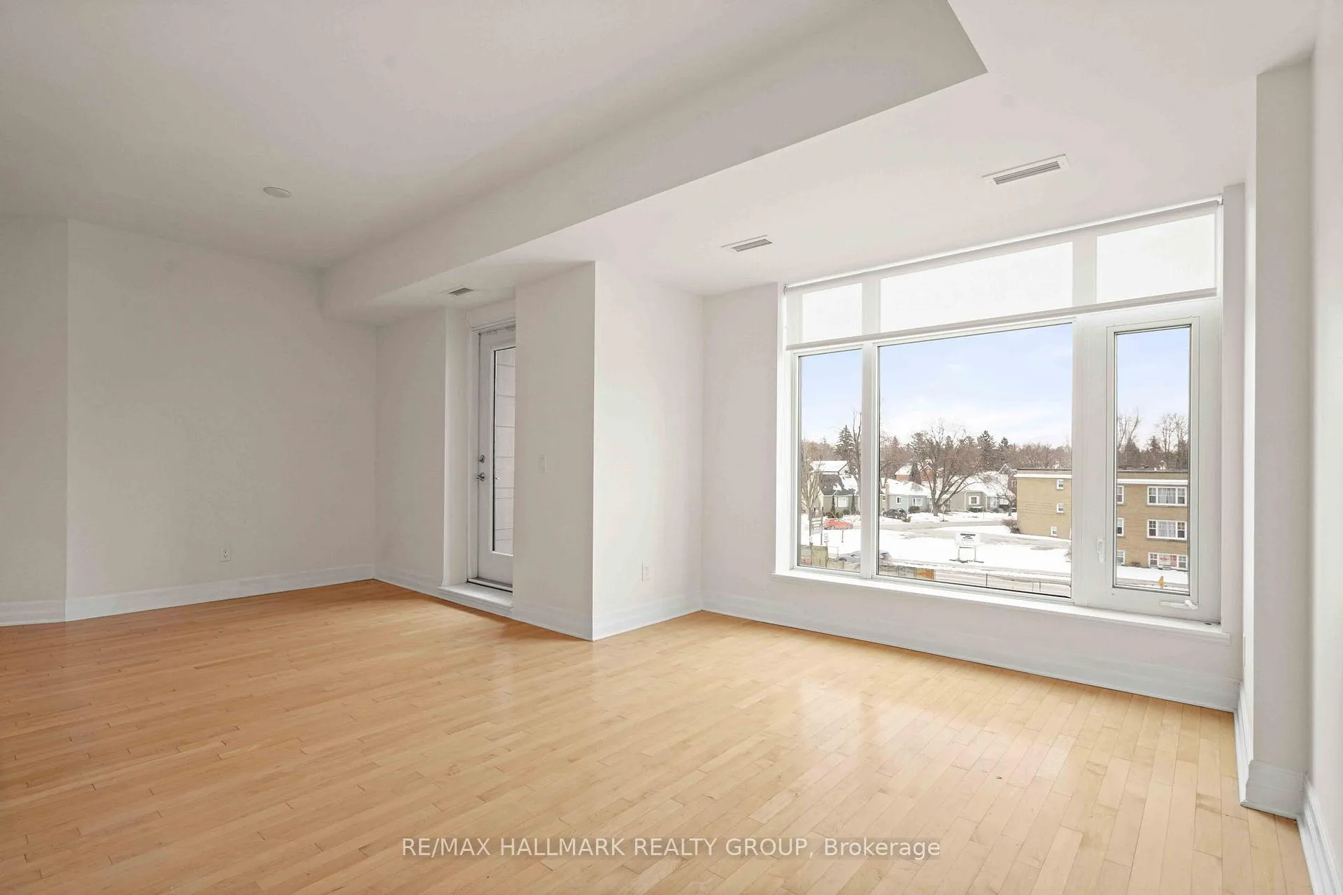 Photo 15 of Unit 302, 75 Cleary Avenue, Ottawa, Woodroffe — HOMEH