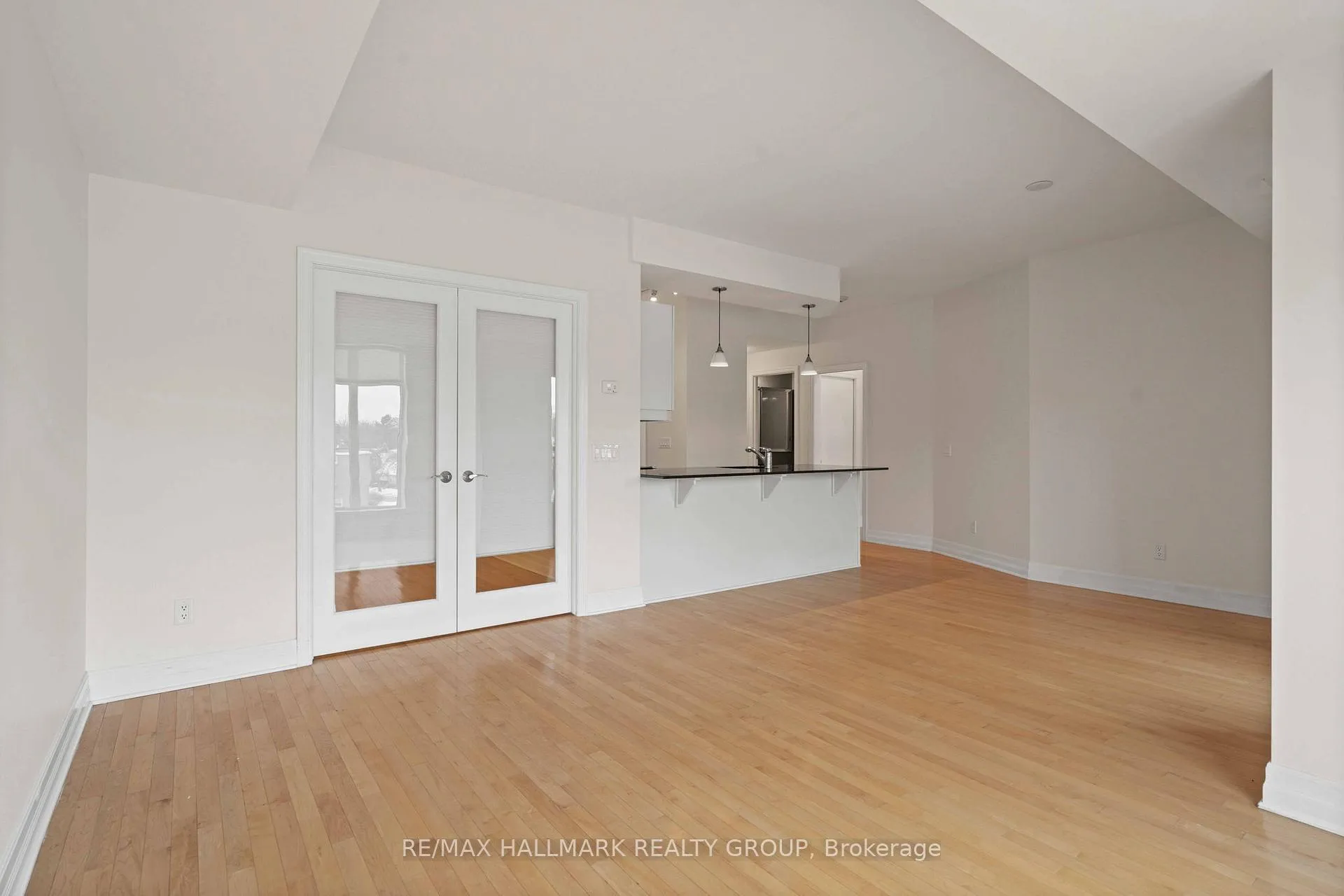 Photo 16 of Unit 302, 75 Cleary Avenue, Ottawa, Woodroffe — HOMEH