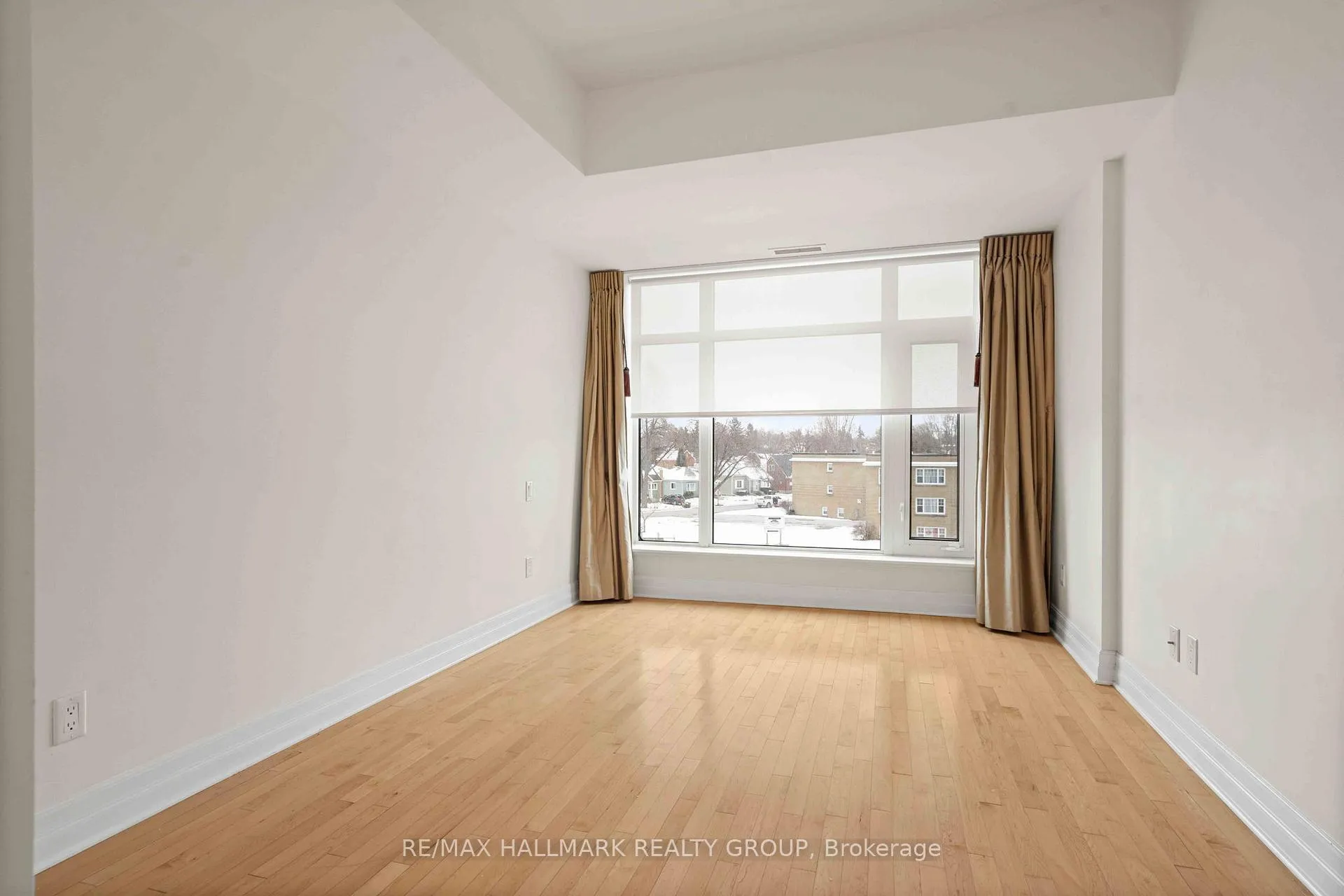 Photo 21 of Unit 302, 75 Cleary Avenue, Ottawa, Woodroffe — HOMEH