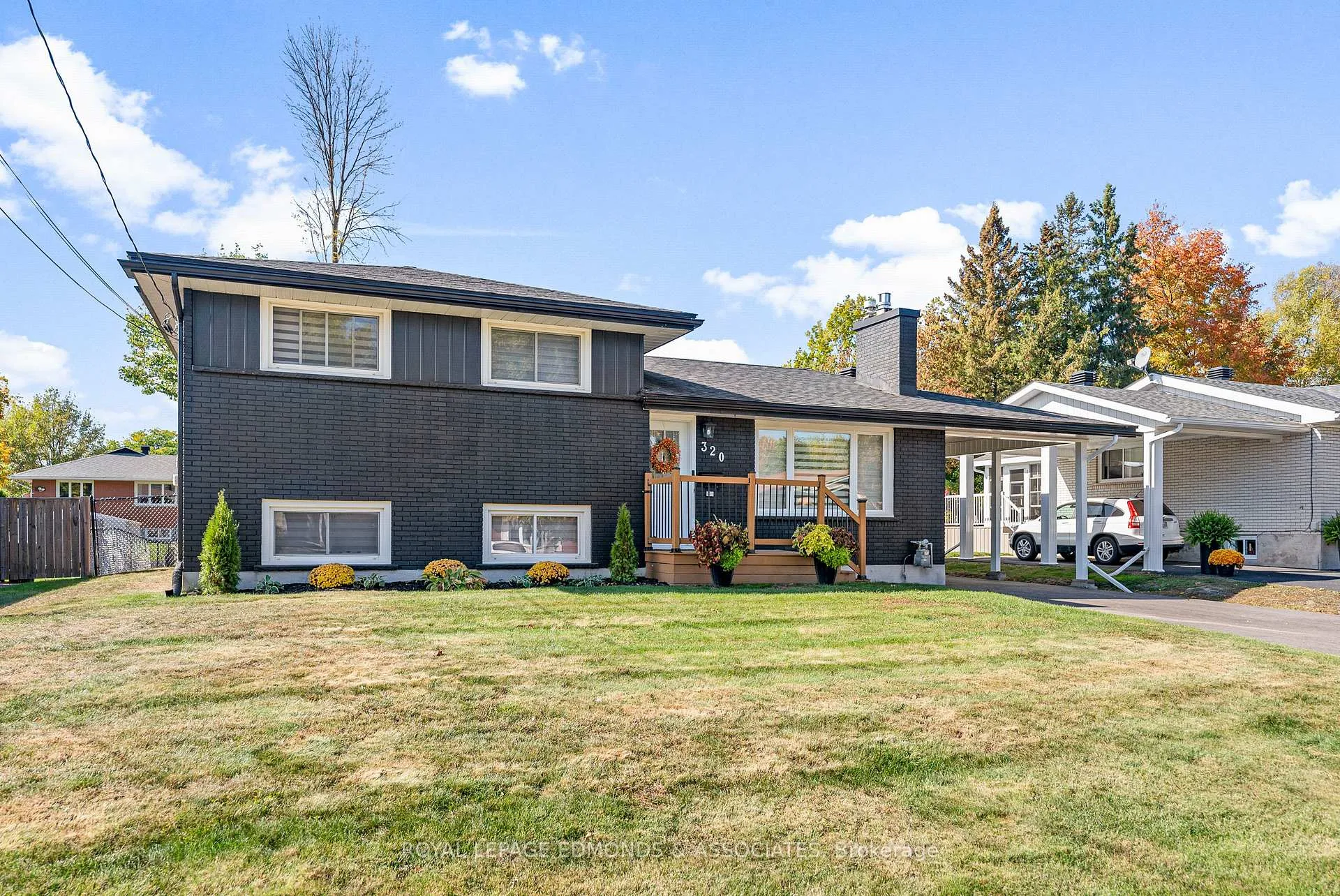 Photo 2 of 320 Patricia Avenue, Pembroke — HOMEH