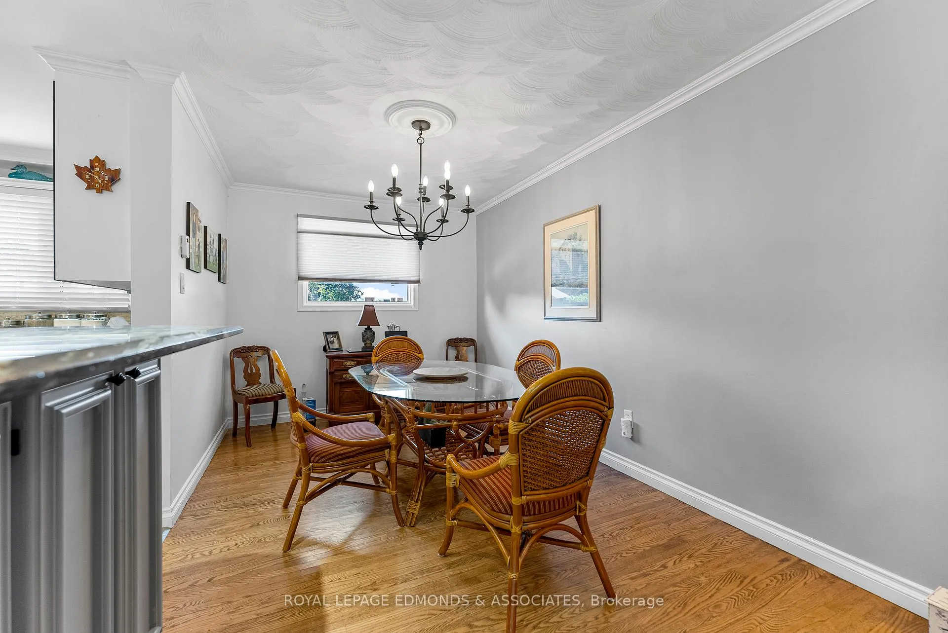 Photo 9 of 320 Patricia Avenue, Pembroke — HOMEH