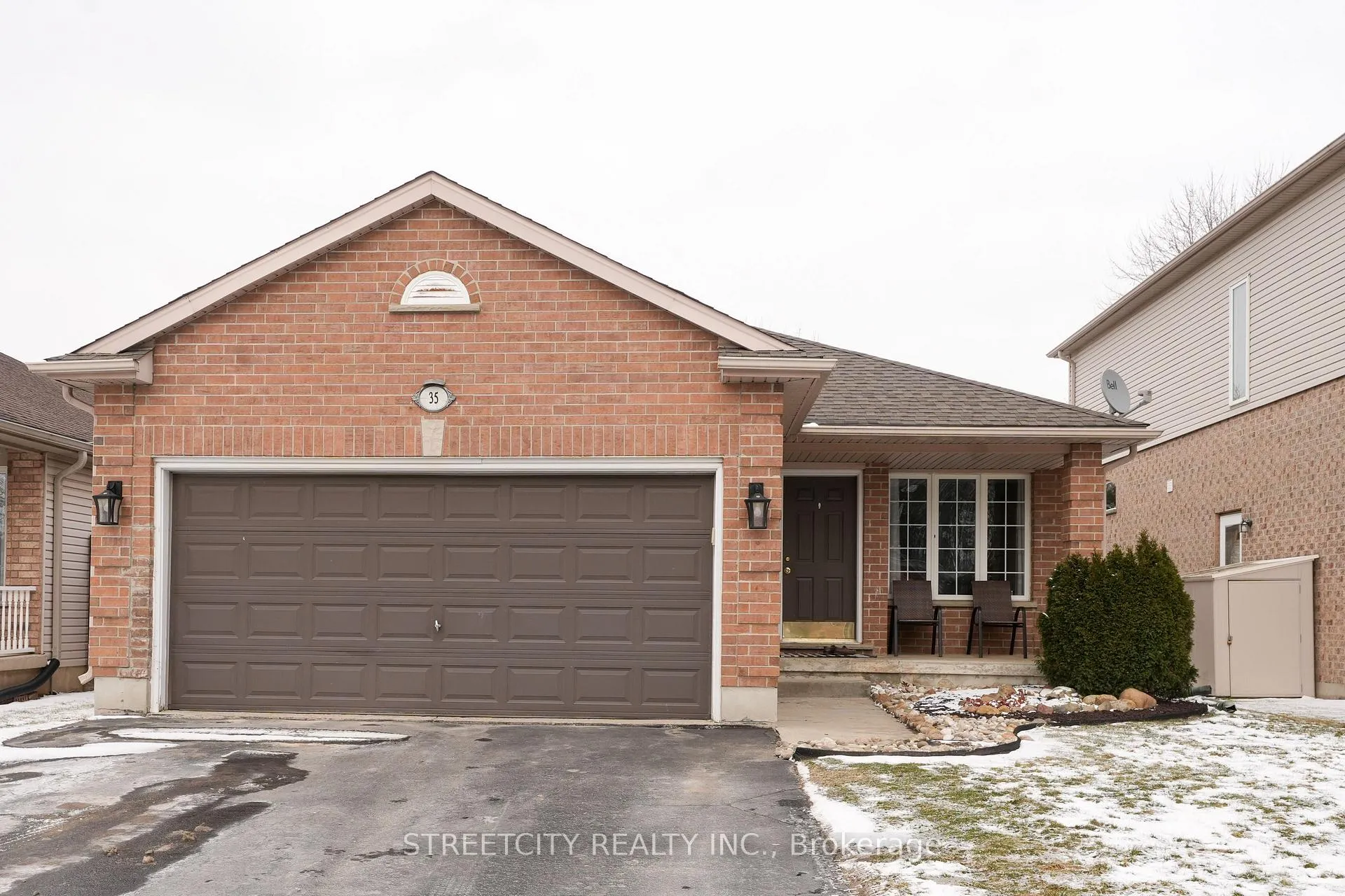 Photo 1 of 35 Juniper Crescent, Strathroy-Caradoc, SE — HOMEH