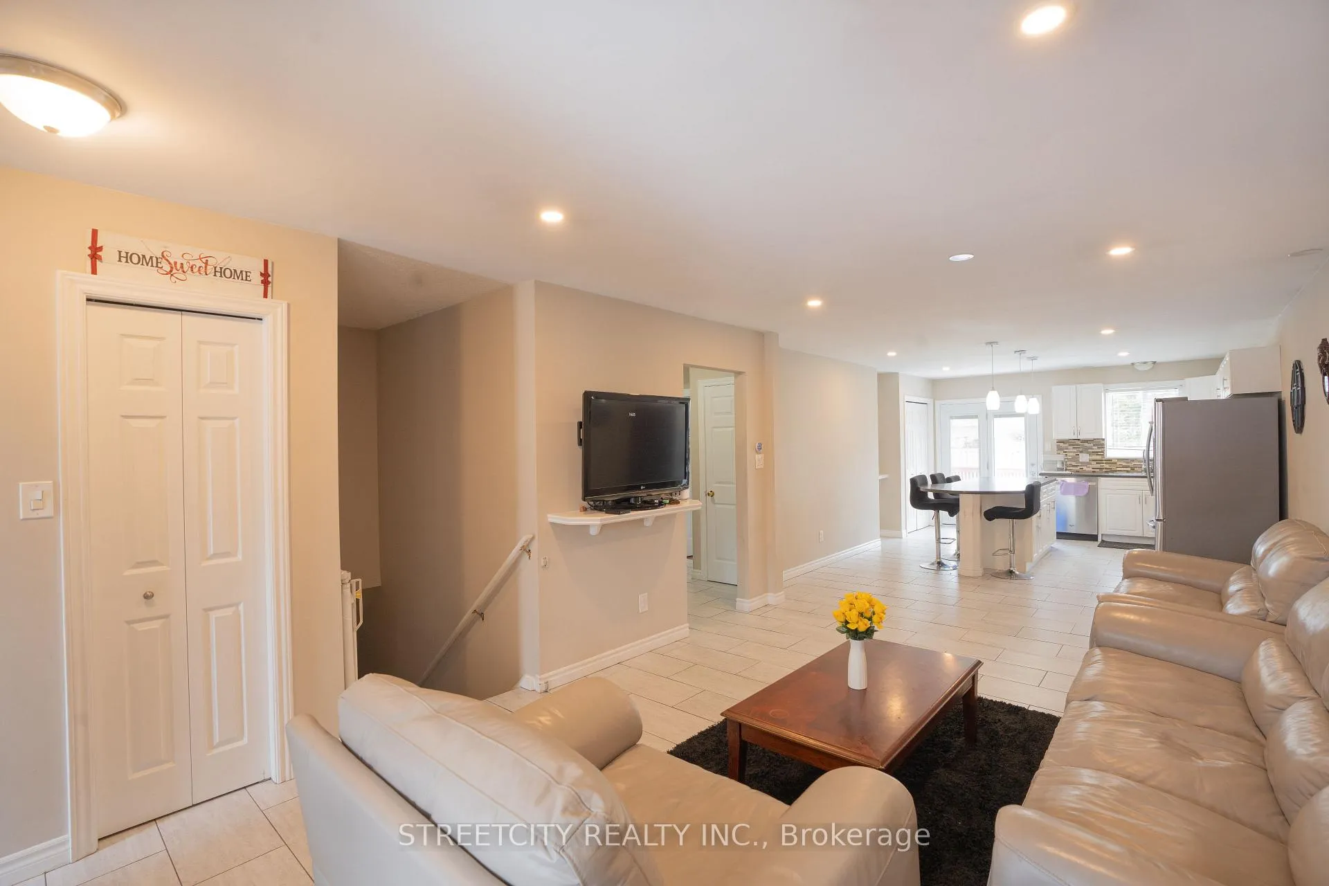 Photo 7 of 35 Juniper Crescent, Strathroy-Caradoc, SE — HOMEH