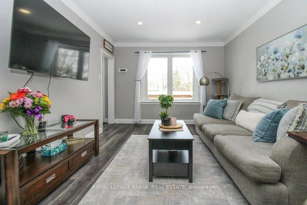 Photo 4 of 129 Arthur Avenue, Peterborough, Otonabee Ward 1 — HOMEH