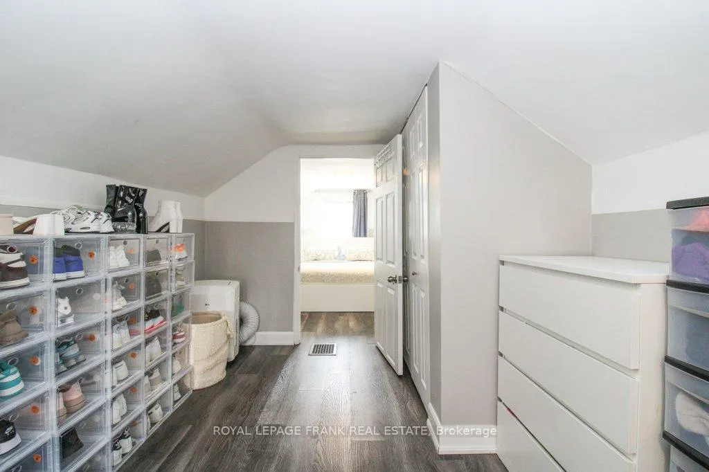 Photo 19 of 129 Arthur Avenue, Peterborough, Otonabee Ward 1 — HOMEH