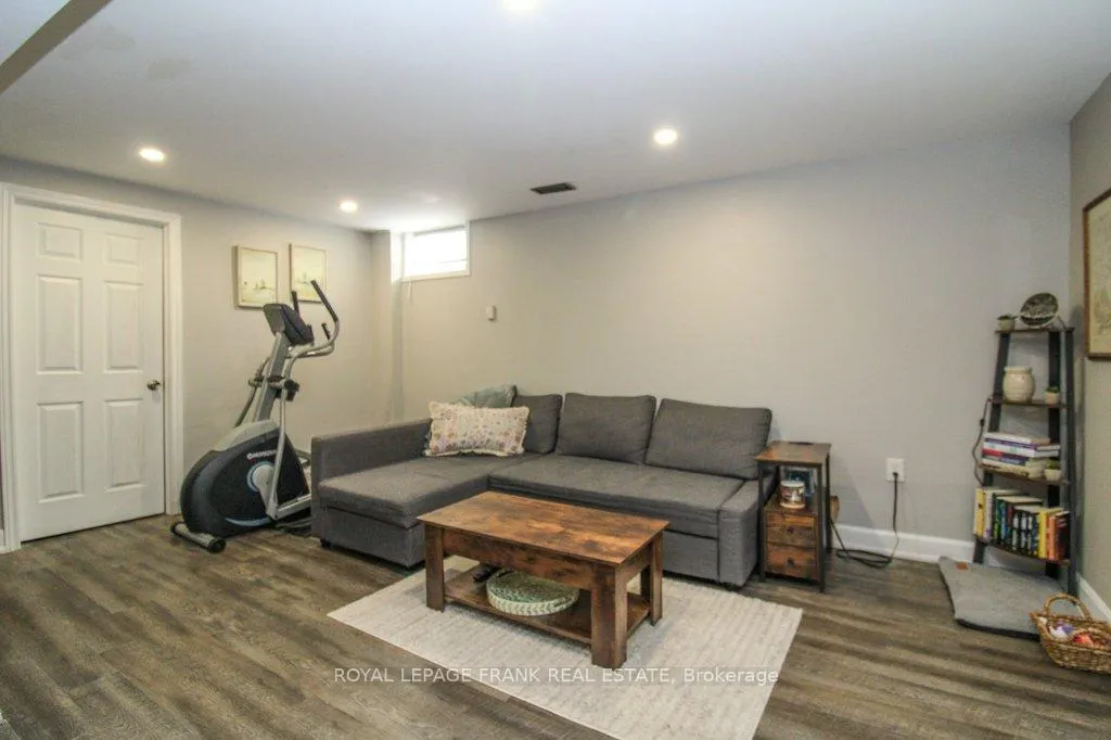 Photo 26 of 129 Arthur Avenue, Peterborough, Otonabee Ward 1 — HOMEH