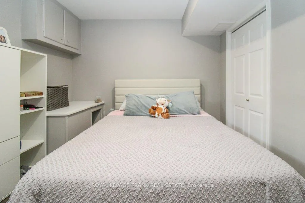 Photo 29 of 129 Arthur Avenue, Peterborough, Otonabee Ward 1 — HOMEH