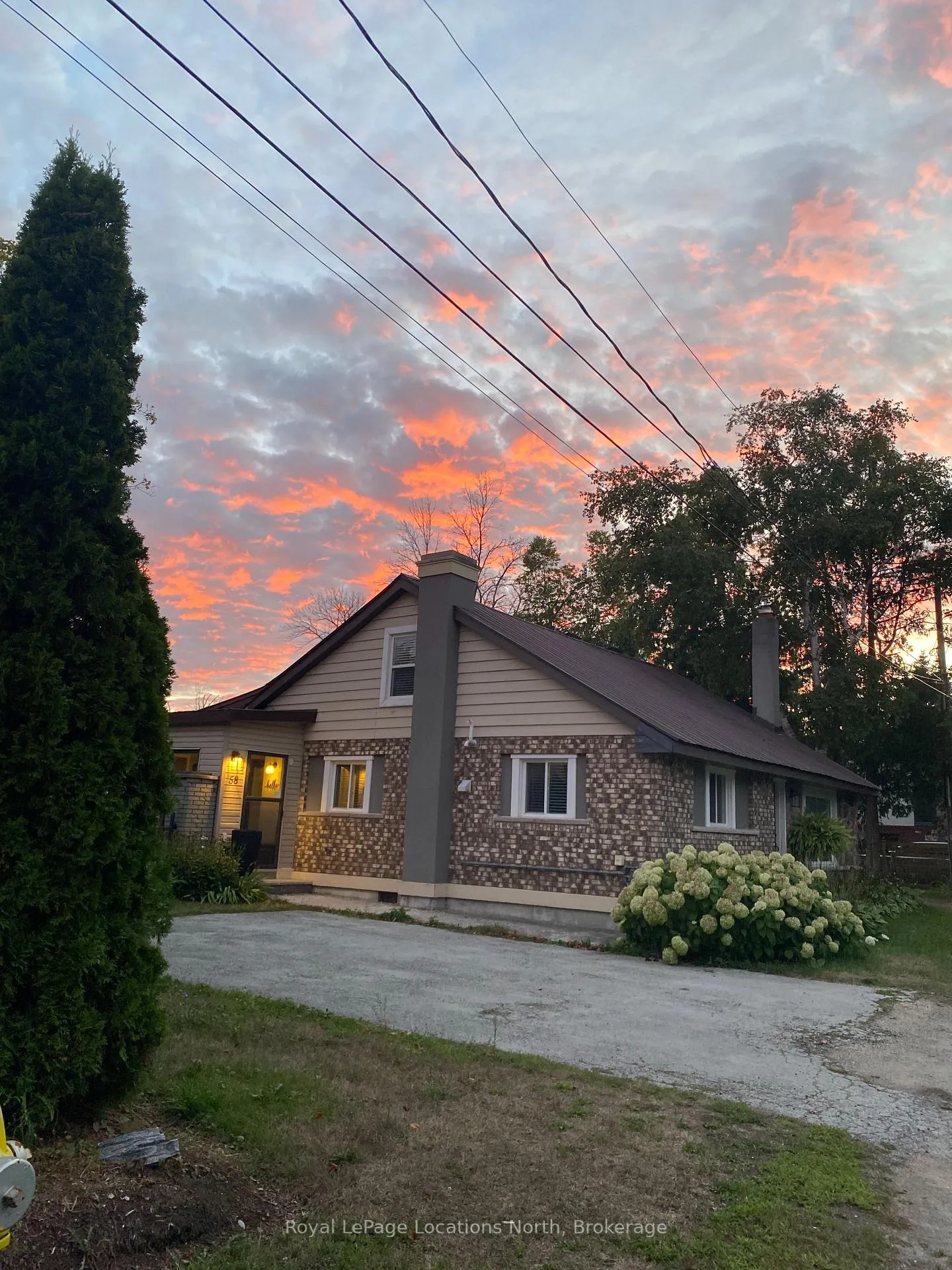 Photo 1 of 58 Indian Trail W, Collingwood — HOMEH
