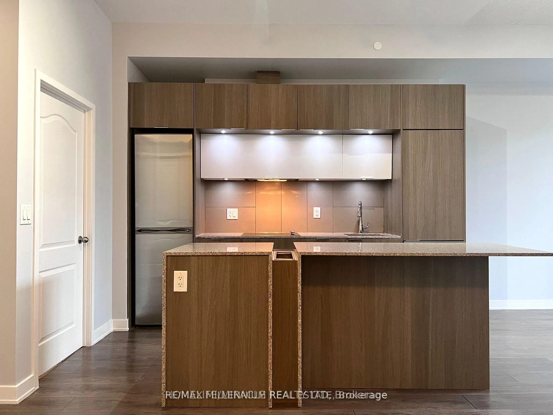 Photo 6 of Unit 402, 55 Regent Park Boulevard, Toronto, Regent Park — HOMEH