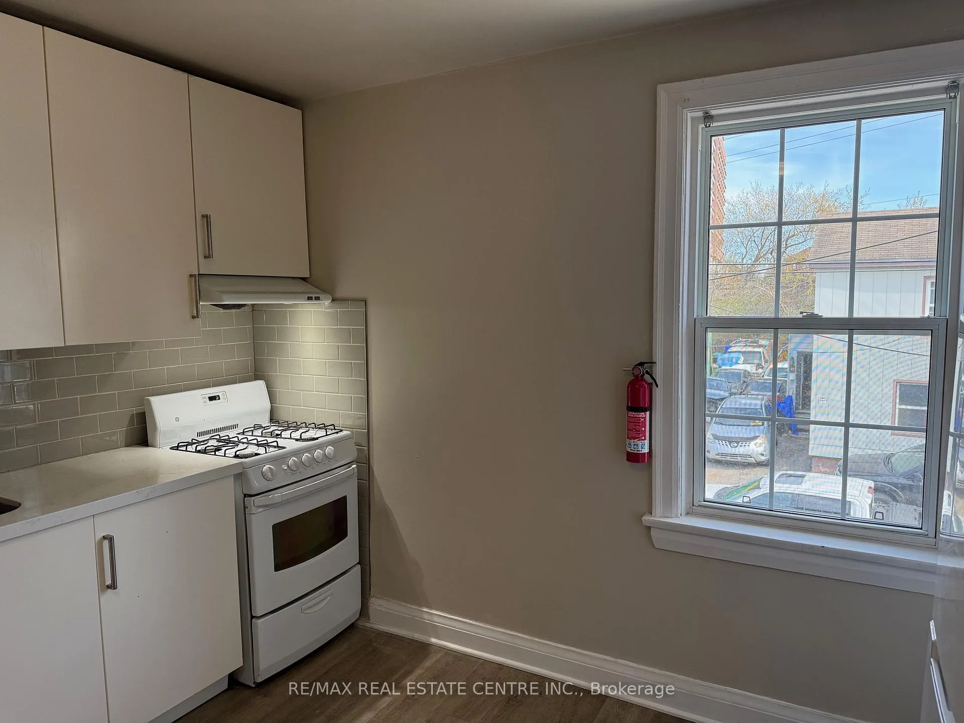 Photo 17 of Unit Unit C, 22 Nelson St Street, Brampton, Downtown Brampton — HOMEH