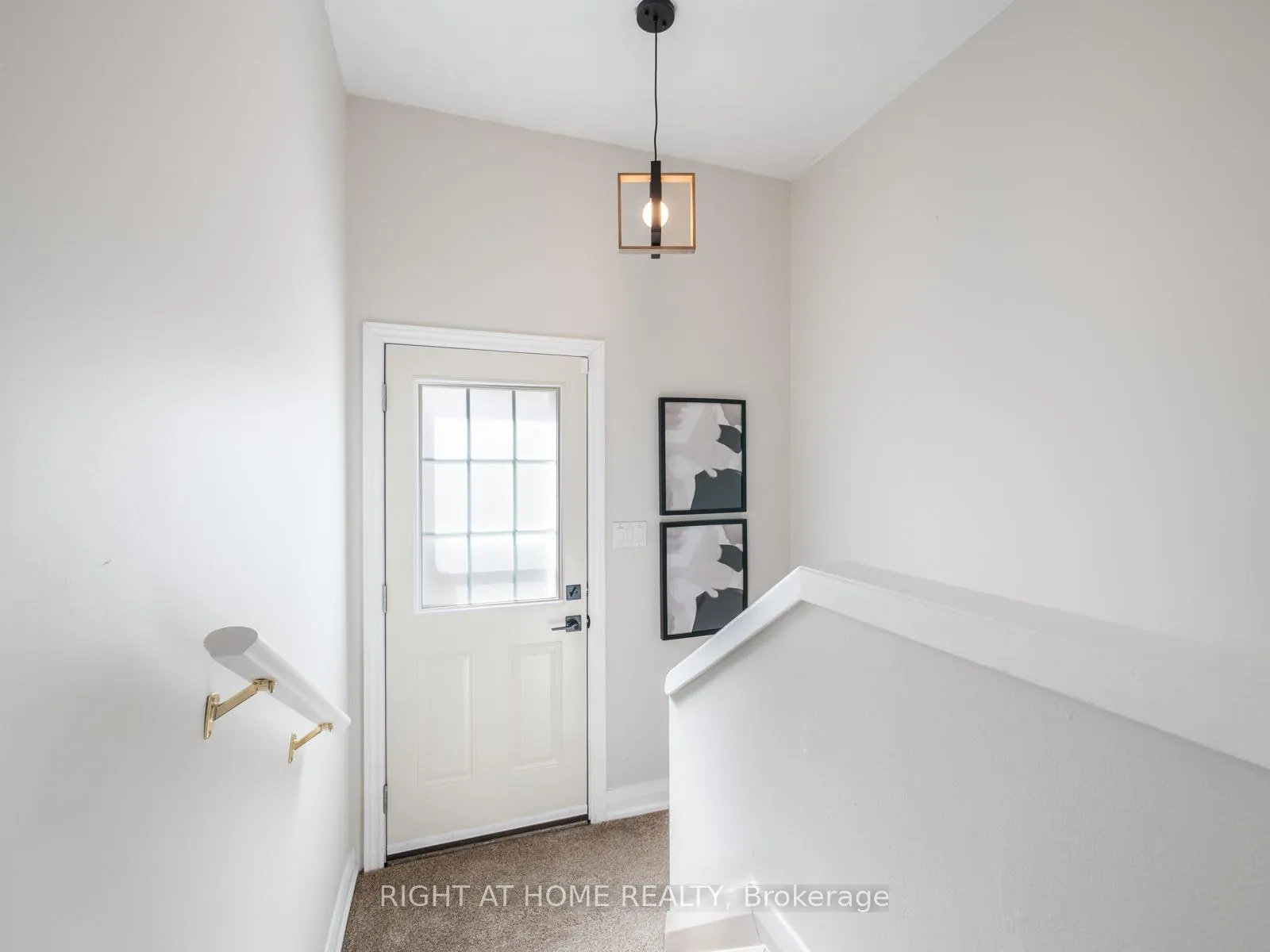 Photo 18 of 971 Essa Crescent, Pickering, West Shore — HOMEH