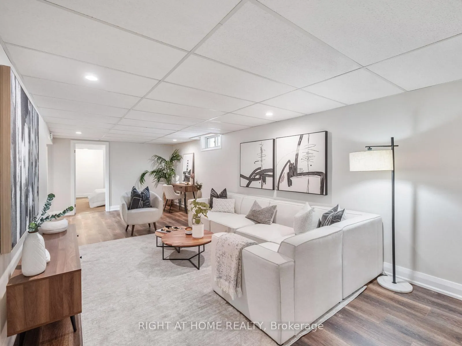 Photo 20 of 971 Essa Crescent, Pickering, West Shore — HOMEH