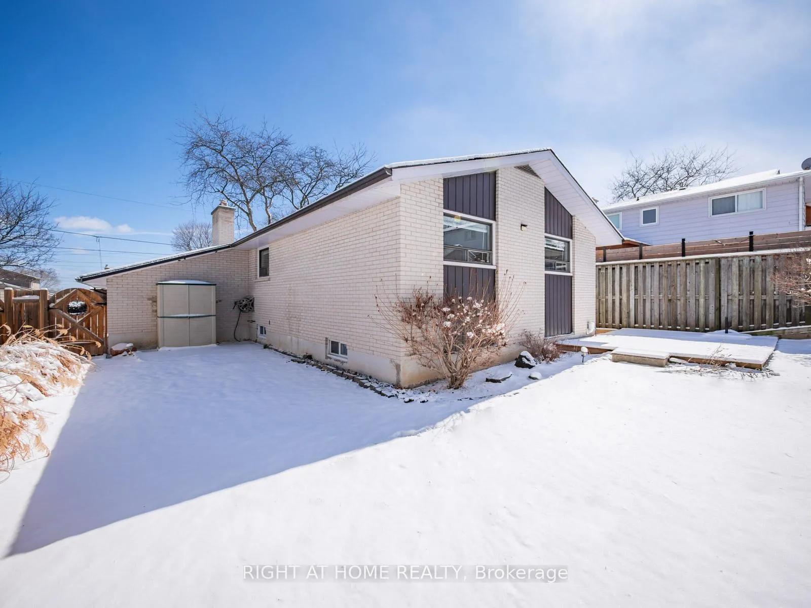 Photo 27 of 971 Essa Crescent, Pickering, West Shore — HOMEH