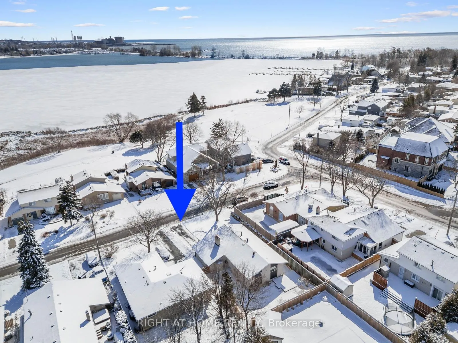 Photo 30 of 971 Essa Crescent, Pickering, West Shore — HOMEH