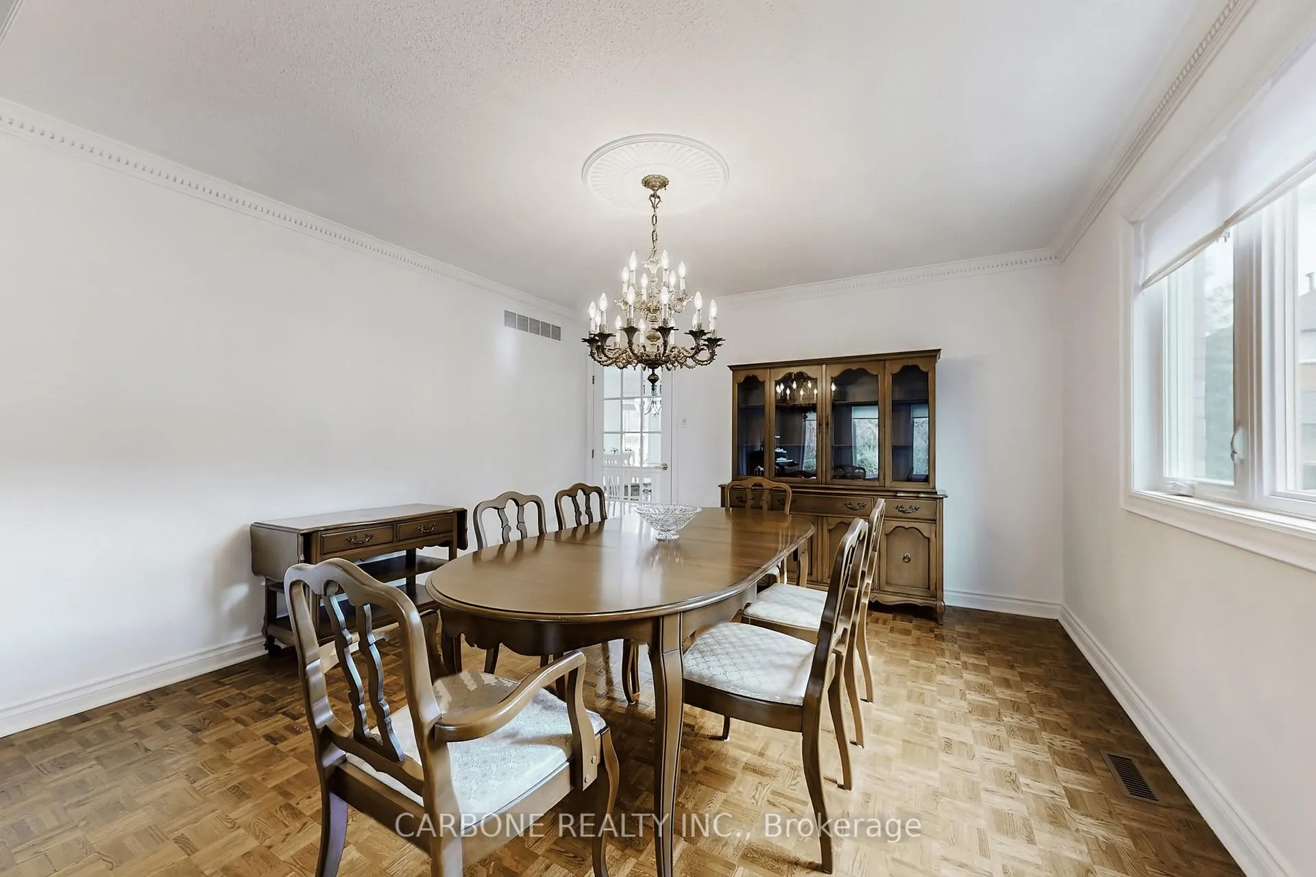 Photo 9 of 171 Villa Park Drive, Vaughan, East Woodbridge — HOMEH
