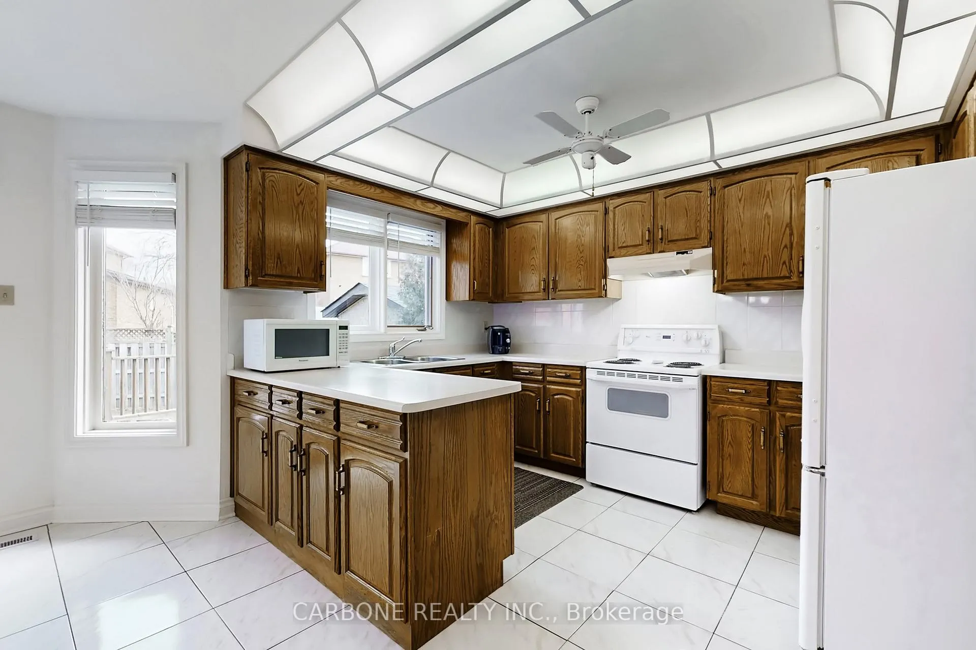 Photo 12 of 171 Villa Park Drive, Vaughan, East Woodbridge — HOMEH