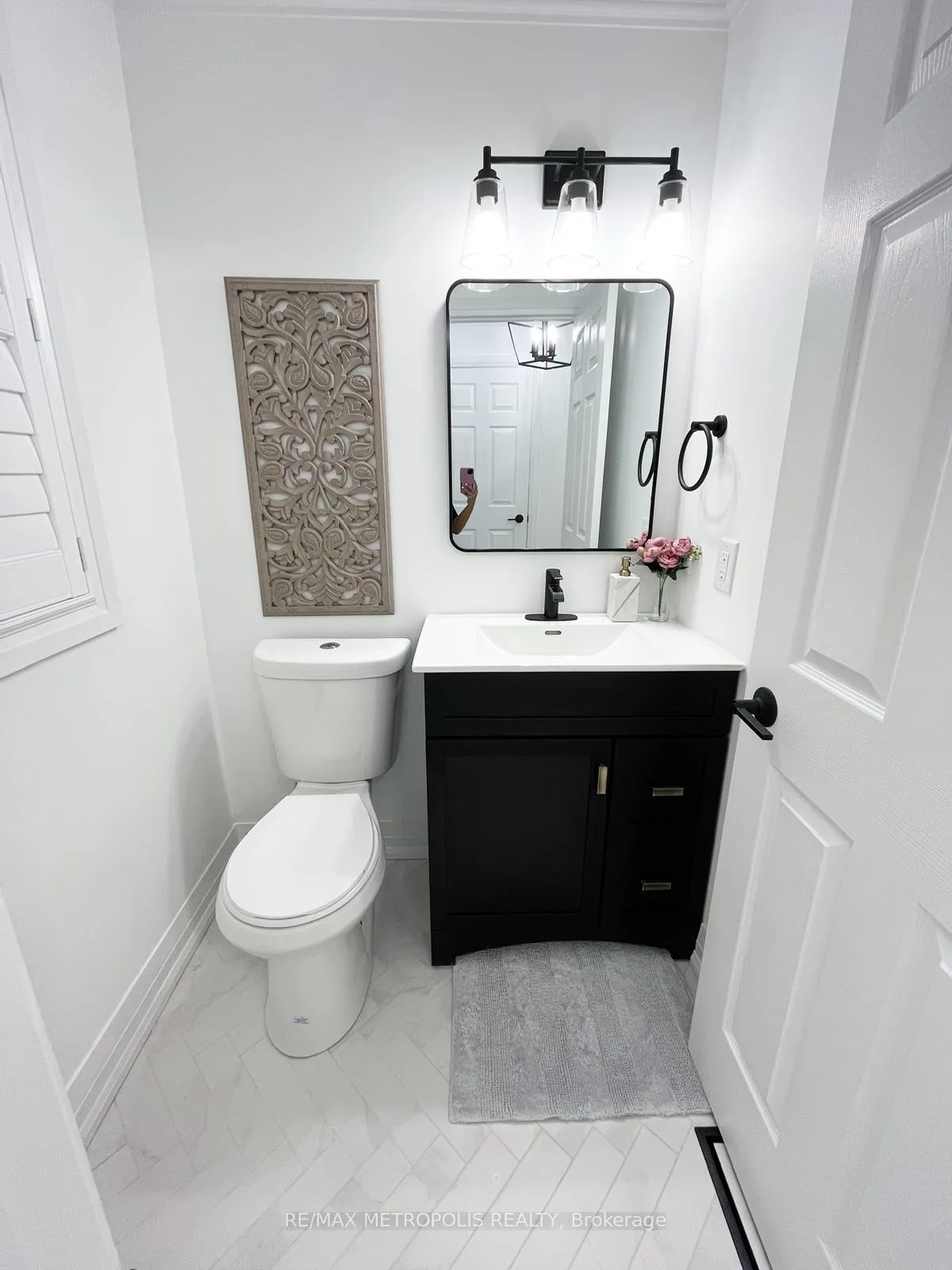 Photo 4 of 133 Lady May Drive, Oshawa, Northglen — HOMEH
