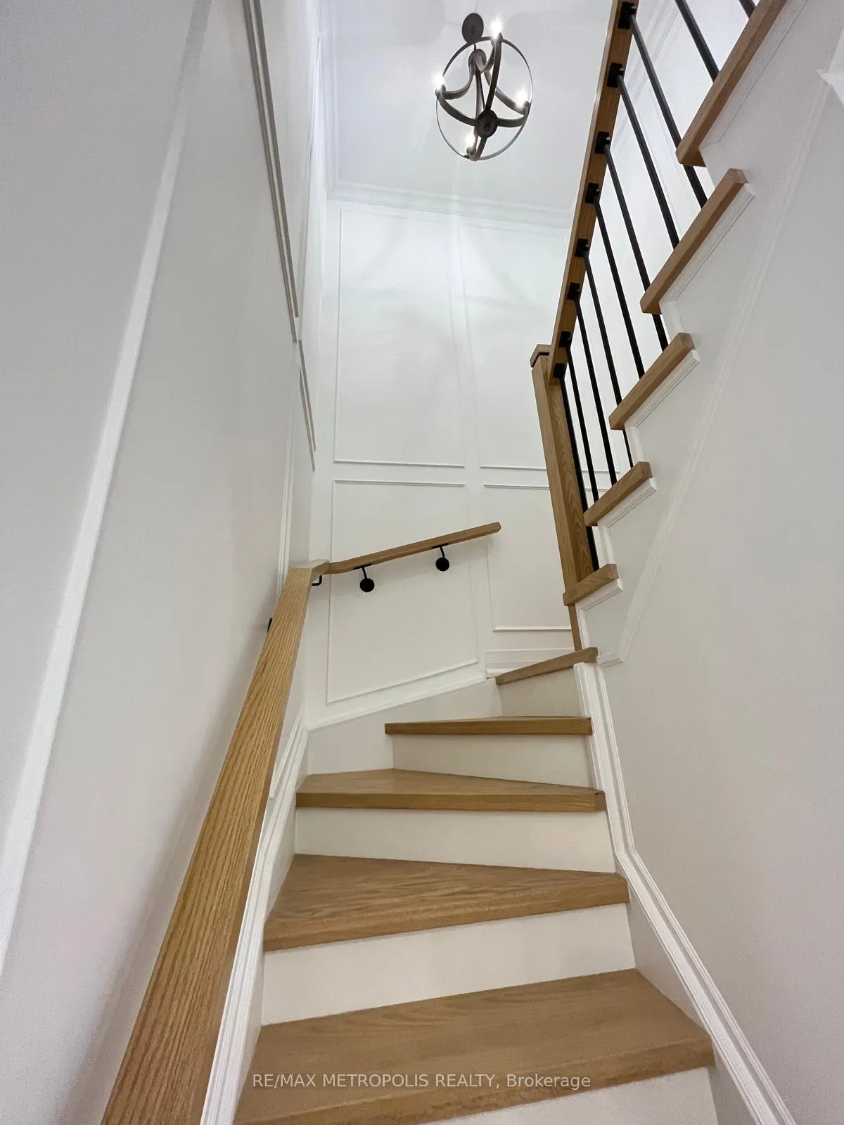 Photo 6 of 133 Lady May Drive, Oshawa, Northglen — HOMEH