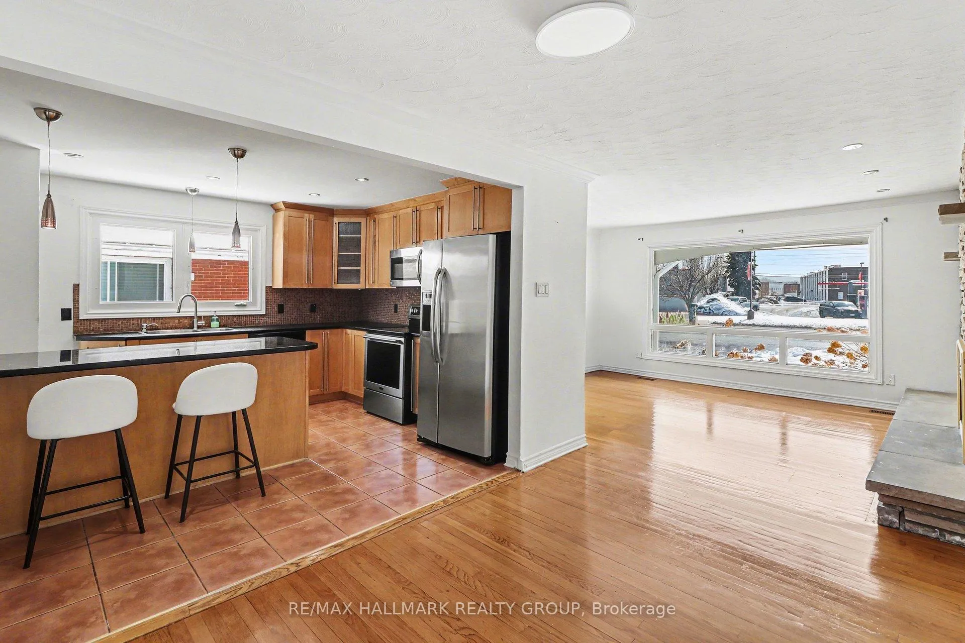 Photo 8 of 1753 Heron Road, Ottawa, Guildwood Estates - Urbandale Acres — HOMEH