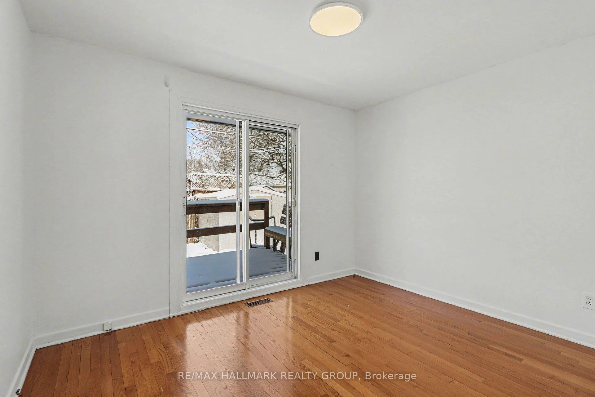 Photo 12 of 1753 Heron Road, Ottawa, Guildwood Estates - Urbandale Acres — HOMEH