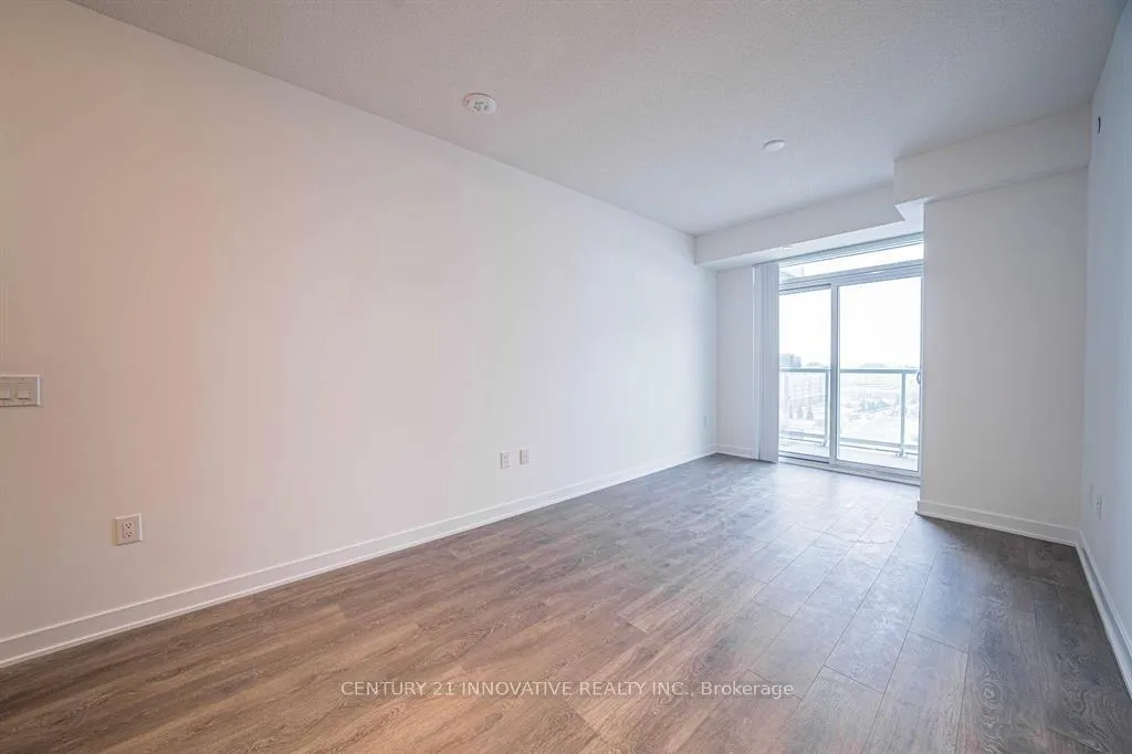 Photo 8 of Unit 902, 10 Honeycrisp Crescent, Vaughan, Vaughan Corporate Centre — HOMEH