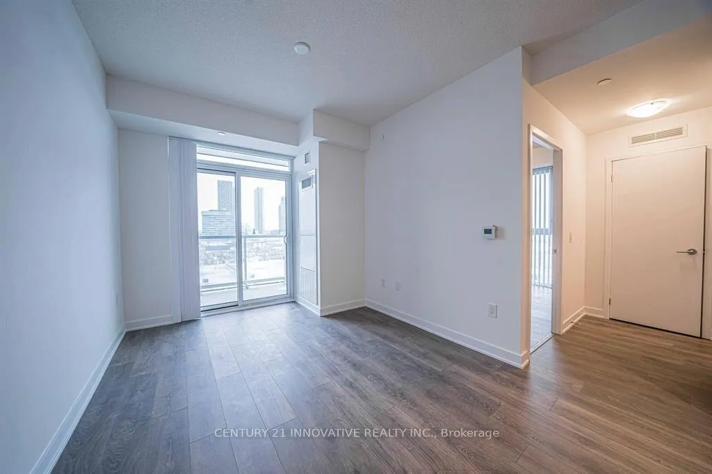 Photo 10 of Unit 902, 10 Honeycrisp Crescent, Vaughan, Vaughan Corporate Centre — HOMEH