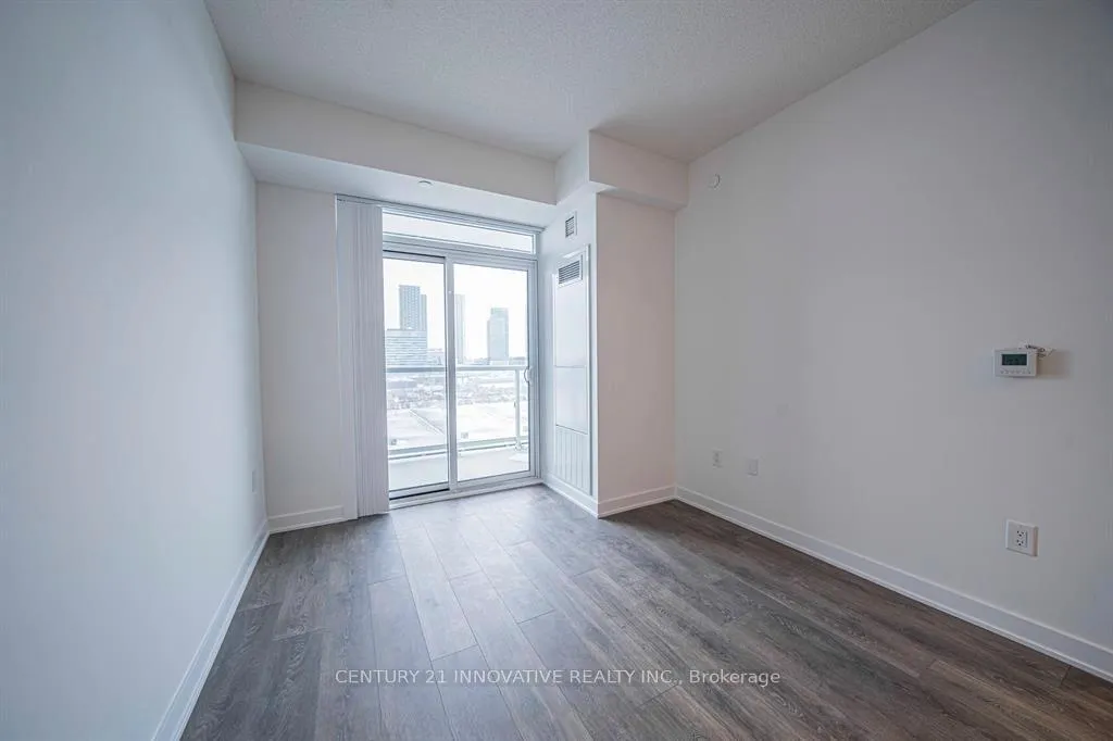 Photo 11 of Unit 902, 10 Honeycrisp Crescent, Vaughan, Vaughan Corporate Centre — HOMEH