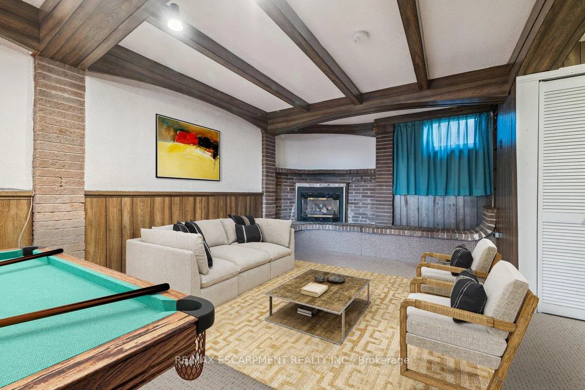 Photo 18 of Unit 4, 1552 Kerns Road, Burlington, Tyandaga — HOMEH
