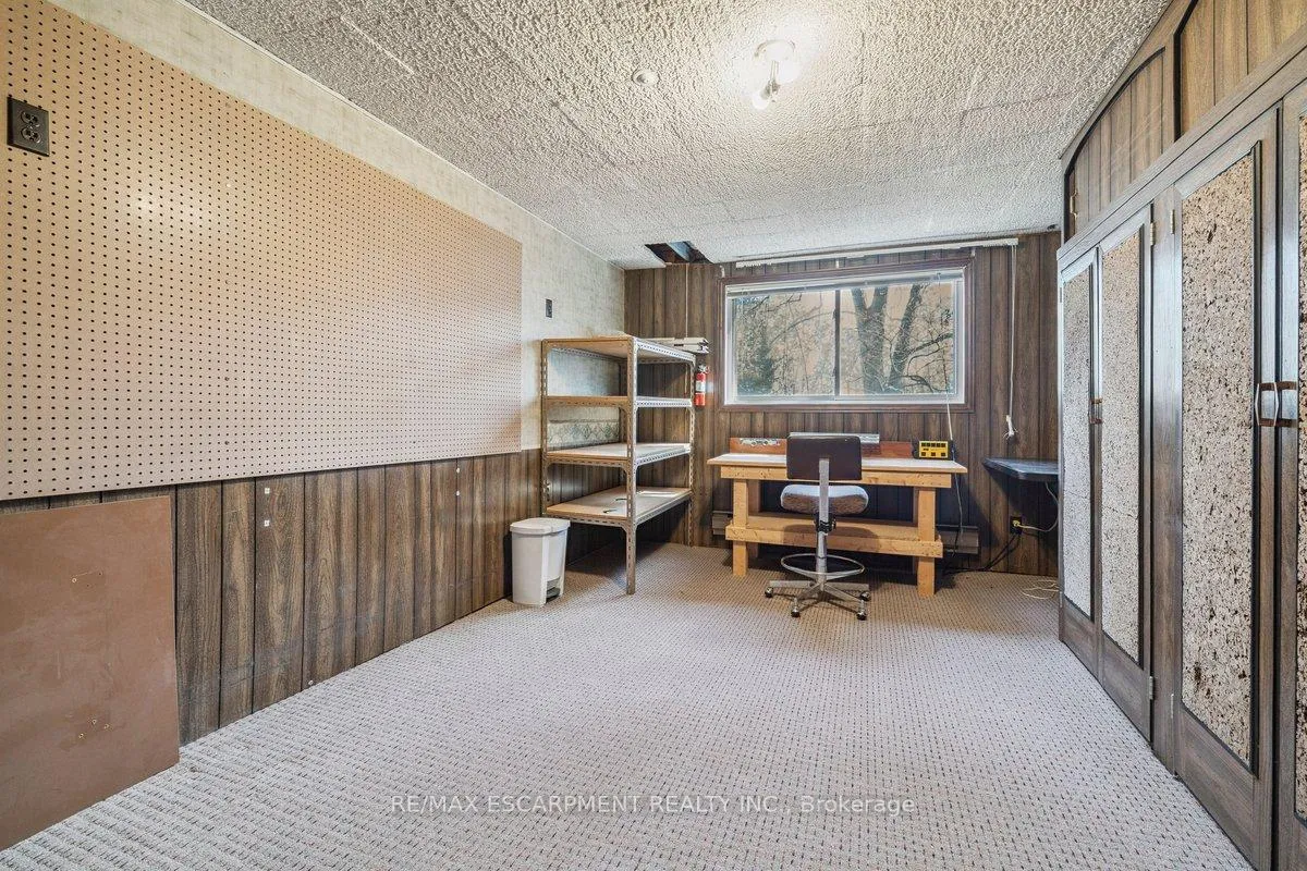 Photo 21 of Unit 4, 1552 Kerns Road, Burlington, Tyandaga — HOMEH