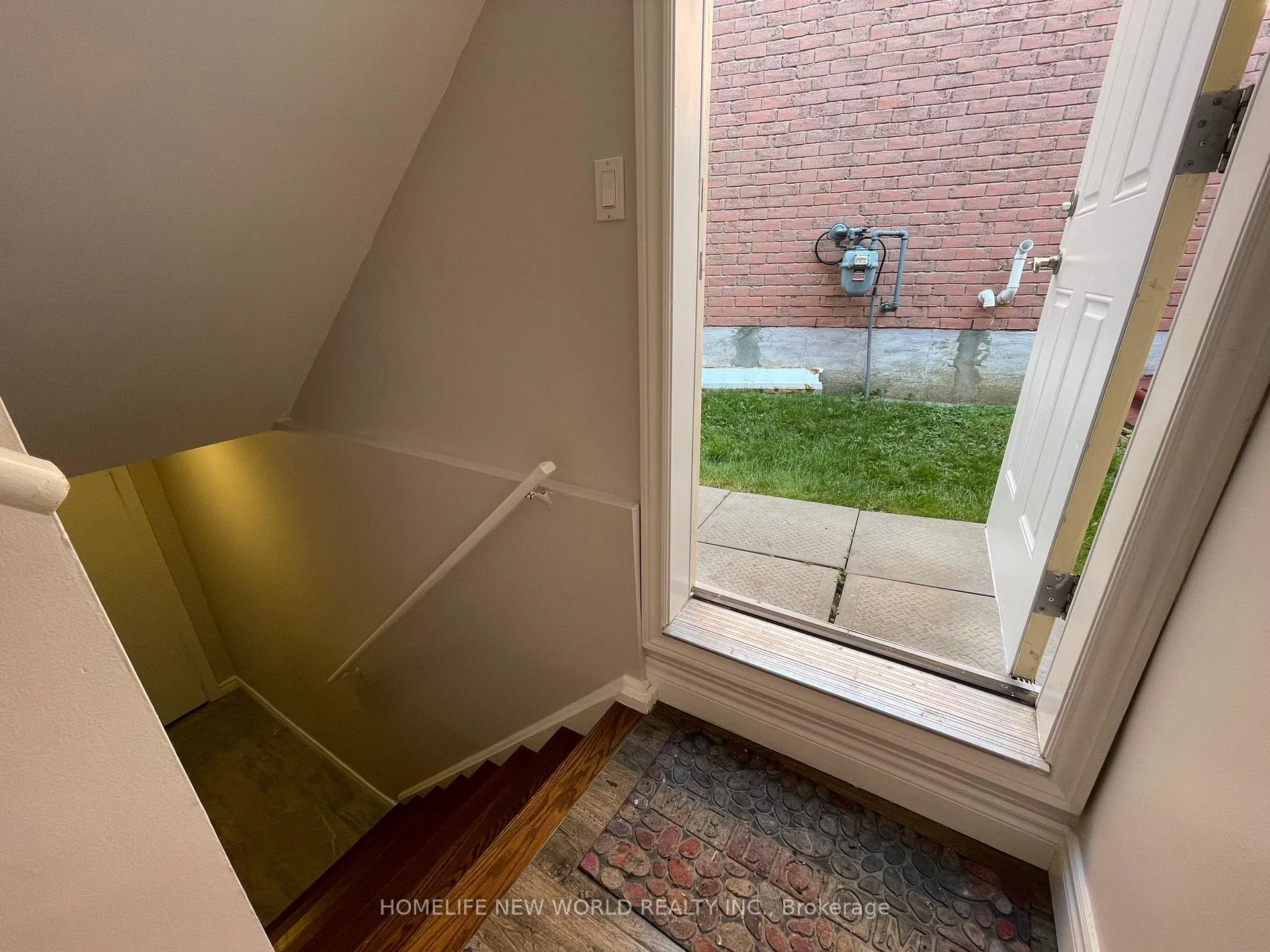 Photo 3 of 85 William Honey Crescent, Markham, Middlefield — HOMEH