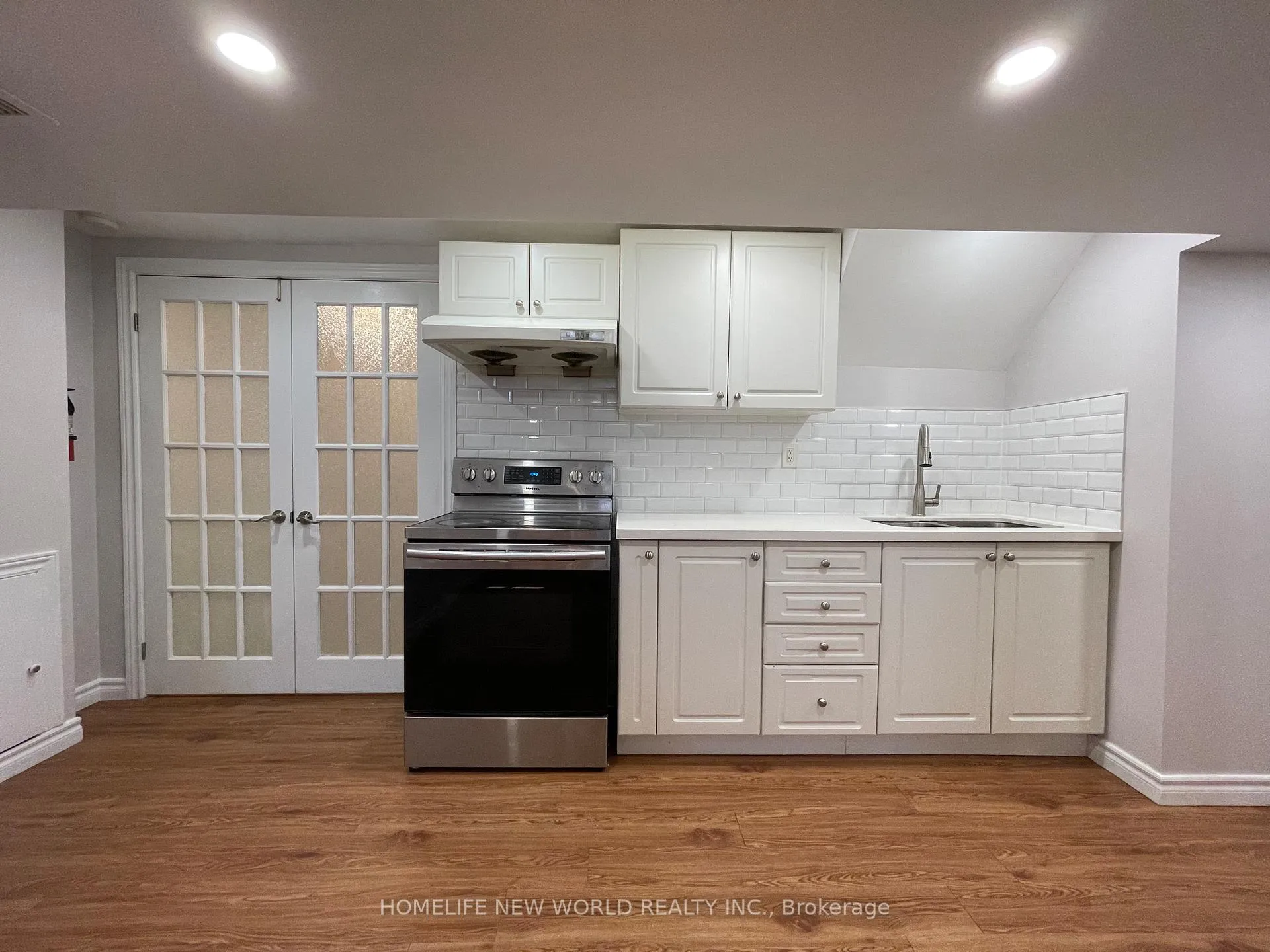 Photo 6 of 85 William Honey Crescent, Markham, Middlefield — HOMEH