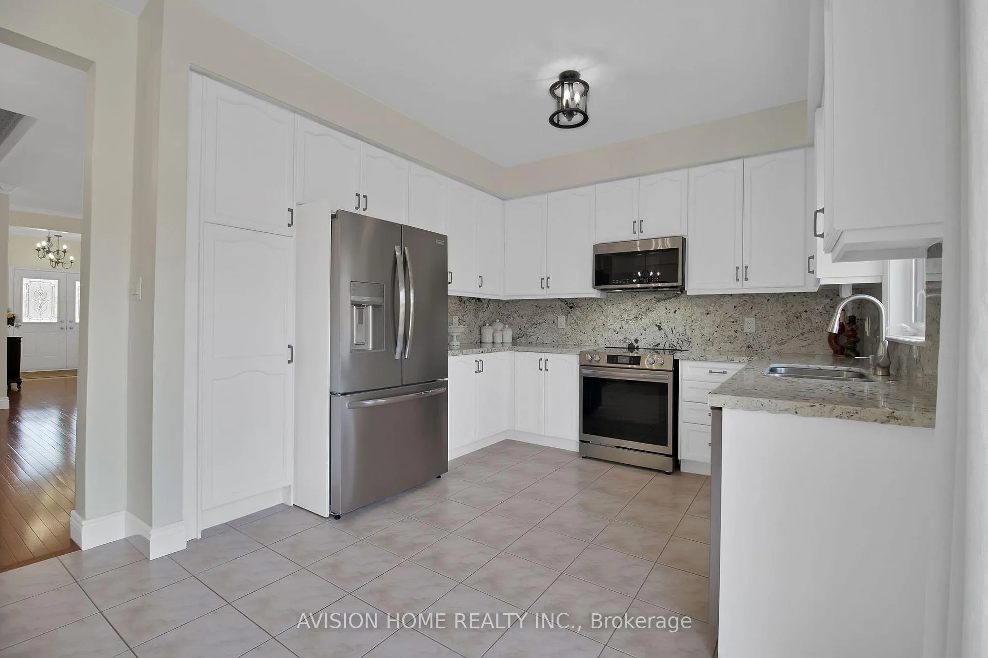 Photo 10 of 26 Andrew Hill Drive, Vaughan, Vellore Village — HOMEH