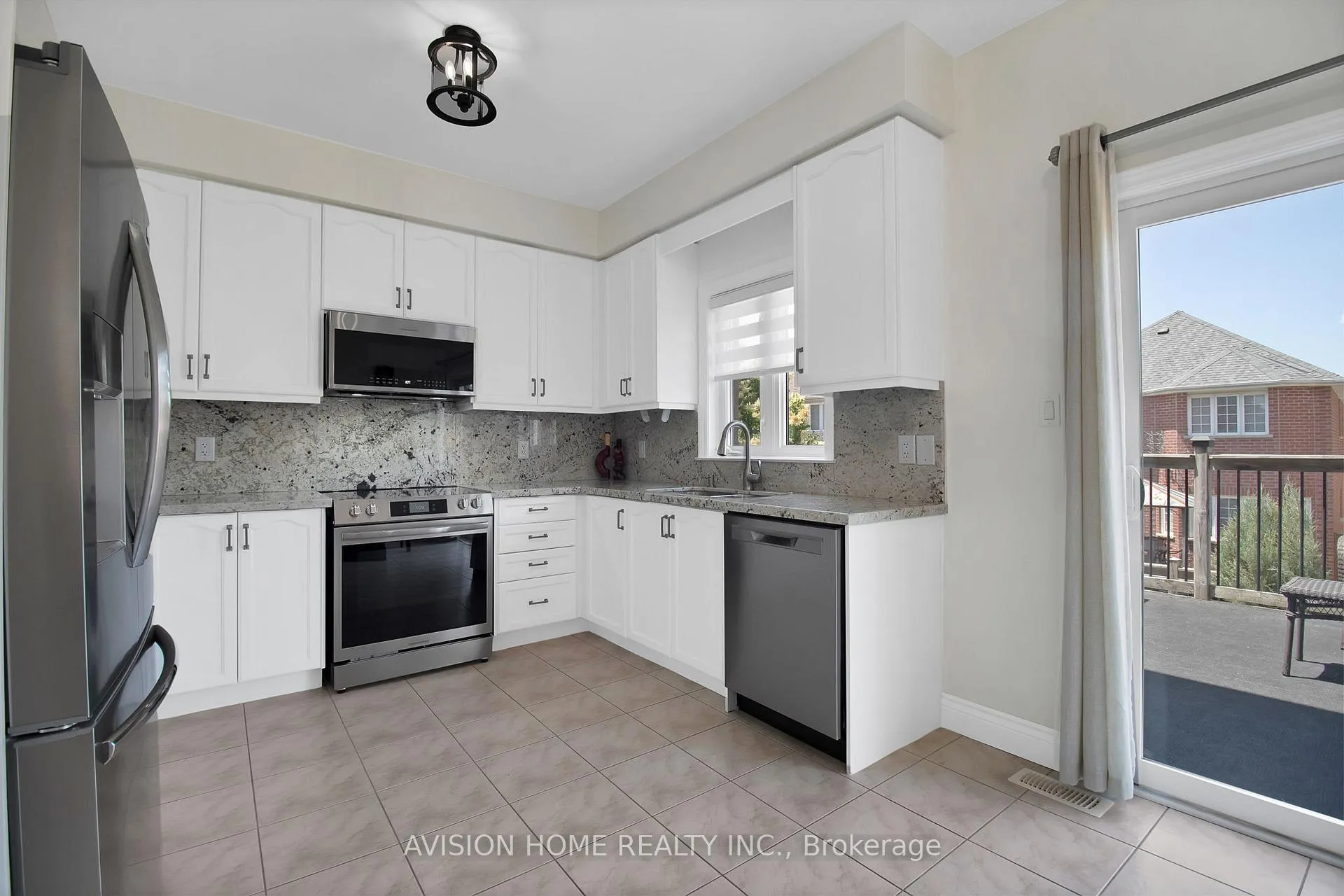 Photo 11 of 26 Andrew Hill Drive, Vaughan, Vellore Village — HOMEH