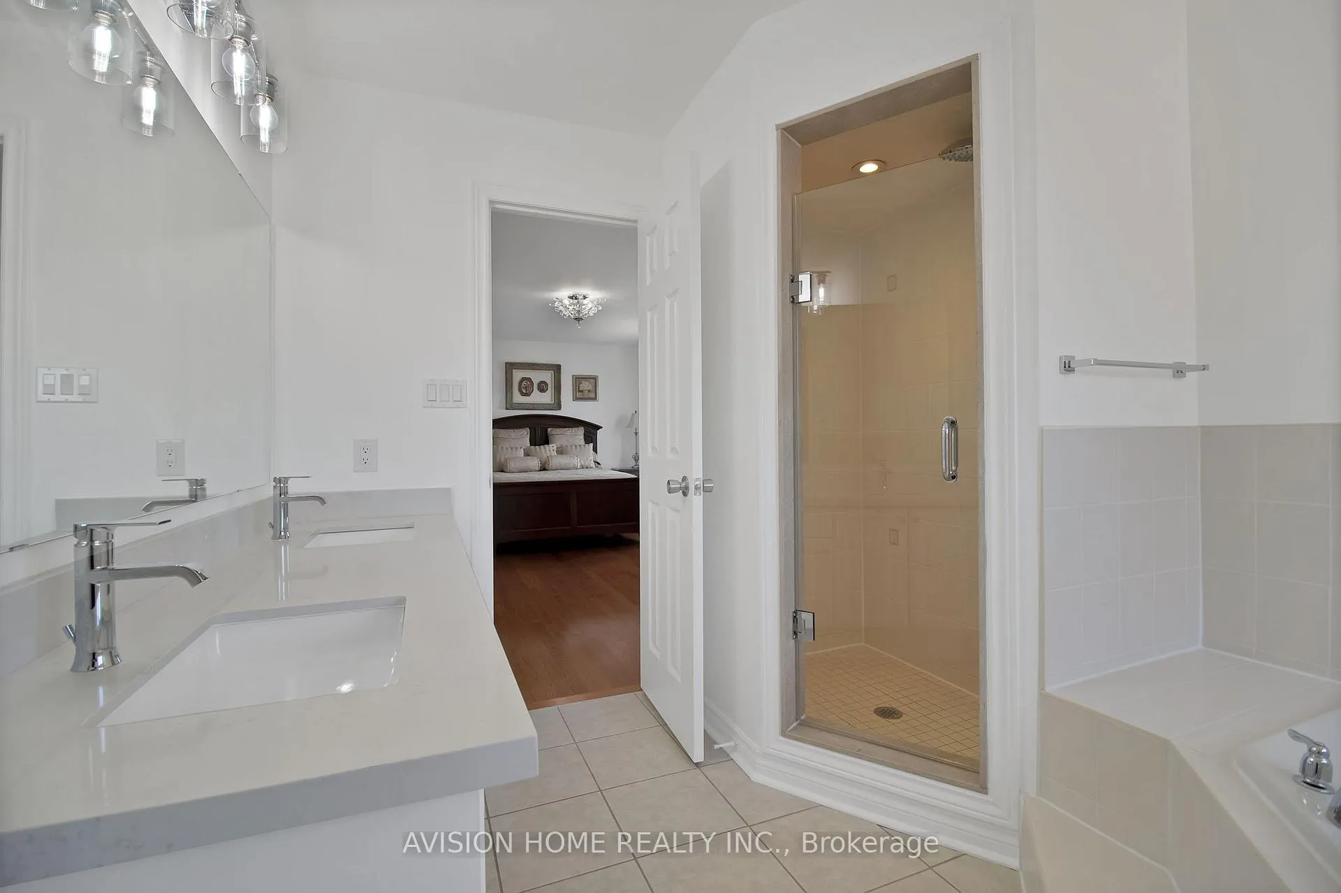 Photo 17 of 26 Andrew Hill Drive, Vaughan, Vellore Village — HOMEH