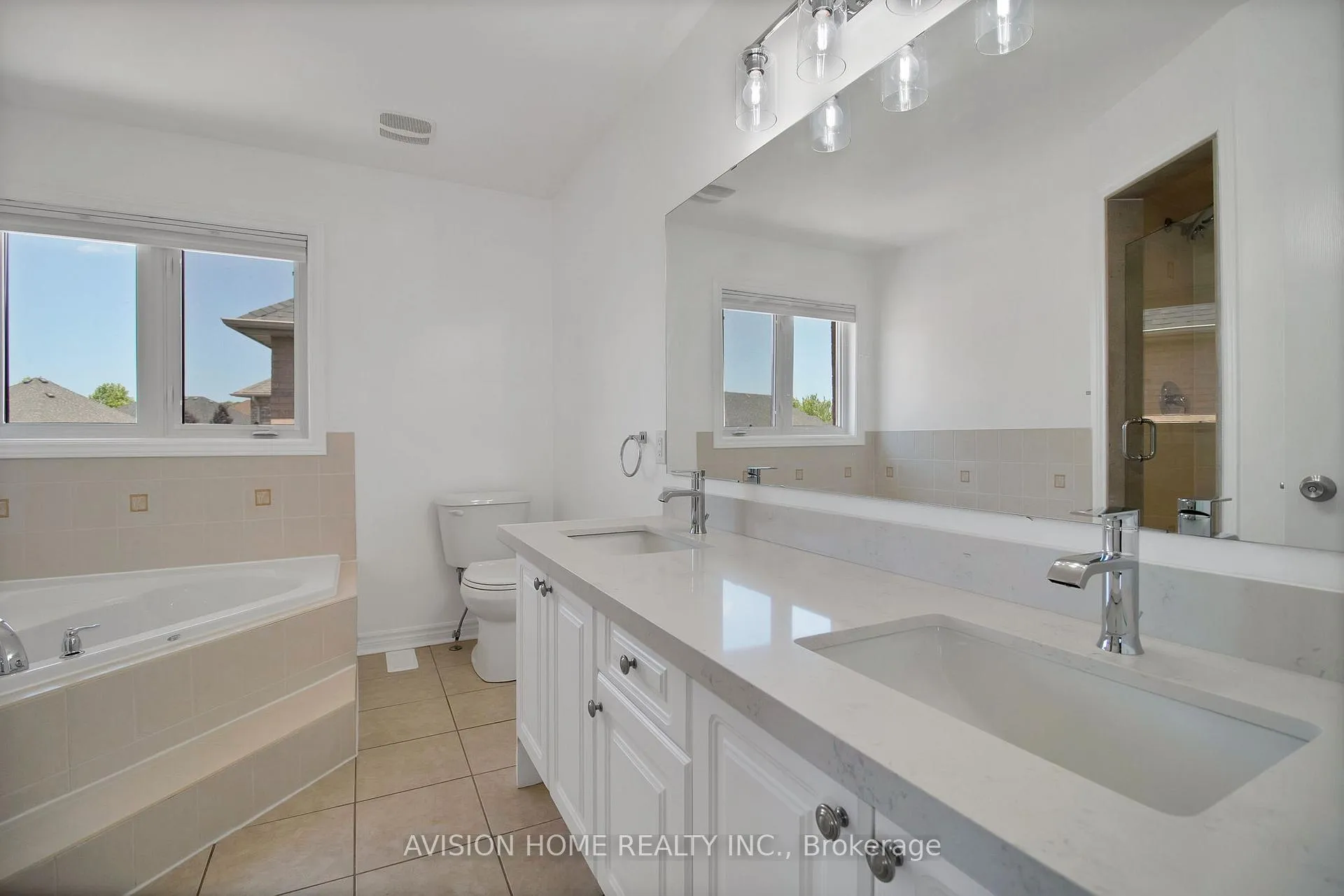Photo 18 of 26 Andrew Hill Drive, Vaughan, Vellore Village — HOMEH