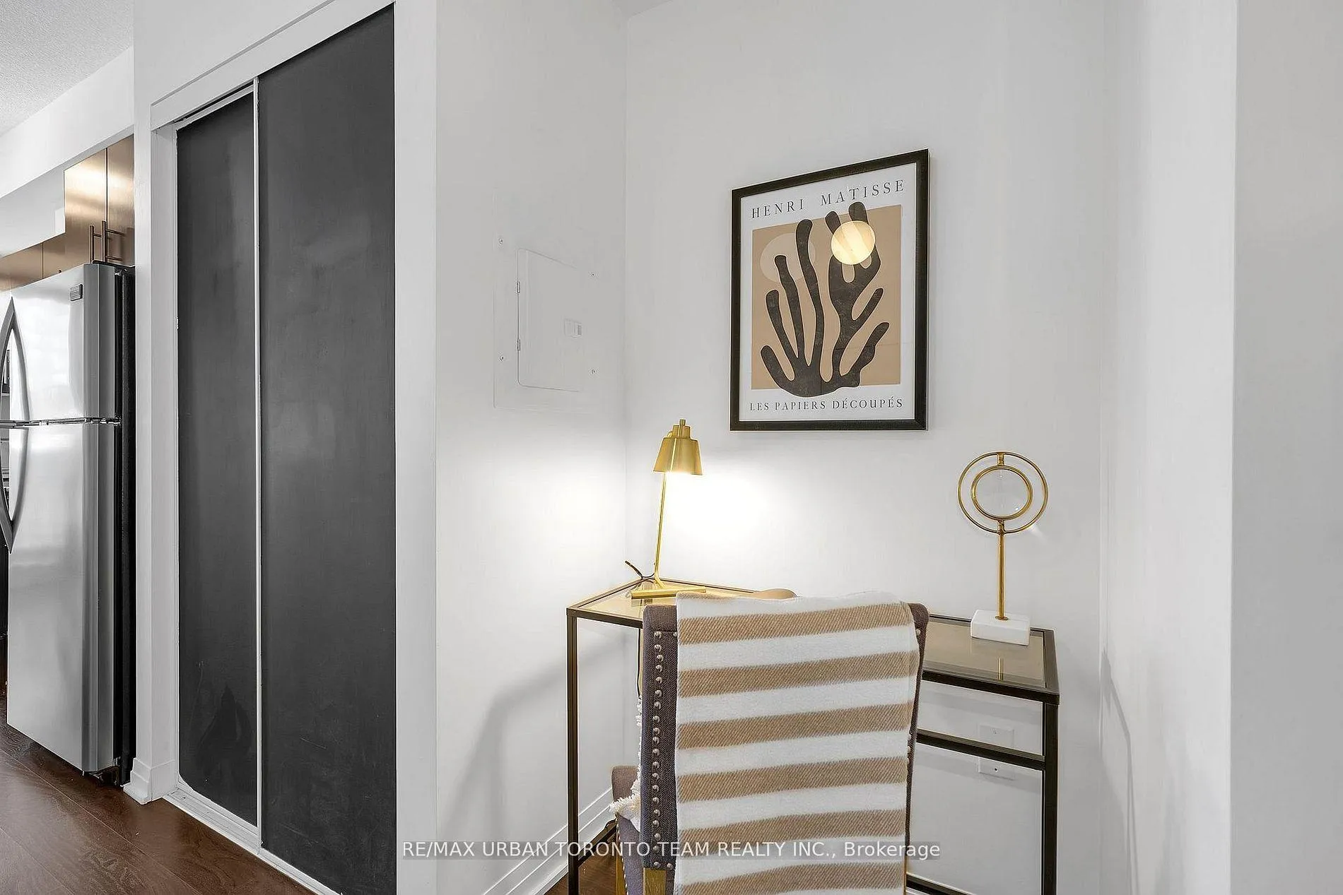 Photo 5 of Unit 816, 25 Cole Street, Toronto, Regent Park — HOMEH
