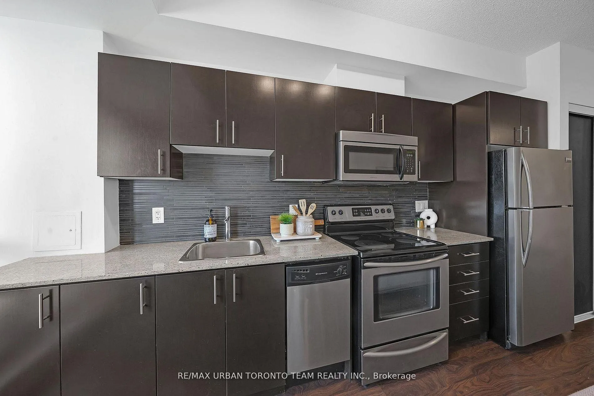 Photo 10 of Unit 816, 25 Cole Street, Toronto, Regent Park — HOMEH