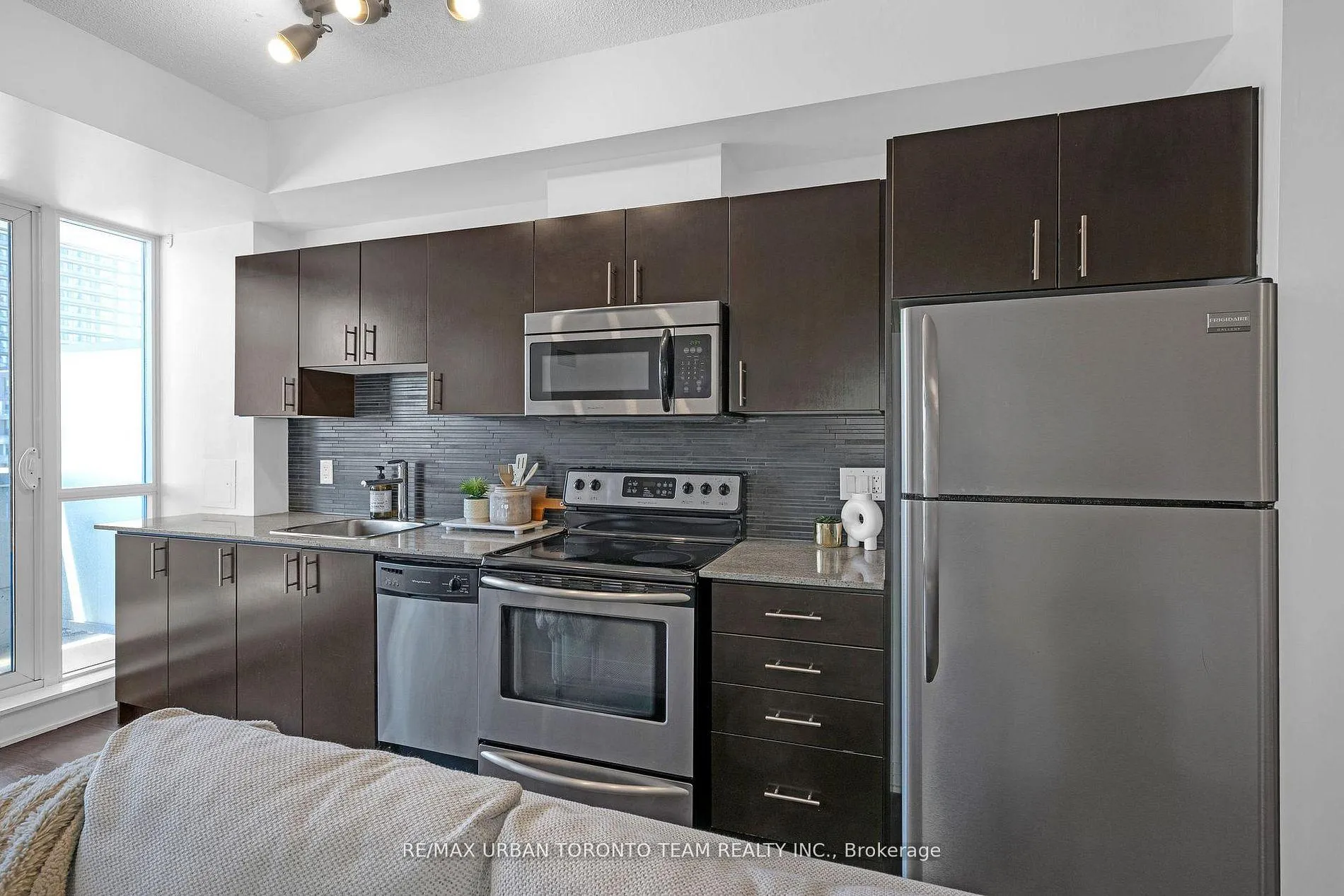 Photo 14 of Unit 816, 25 Cole Street, Toronto, Regent Park — HOMEH