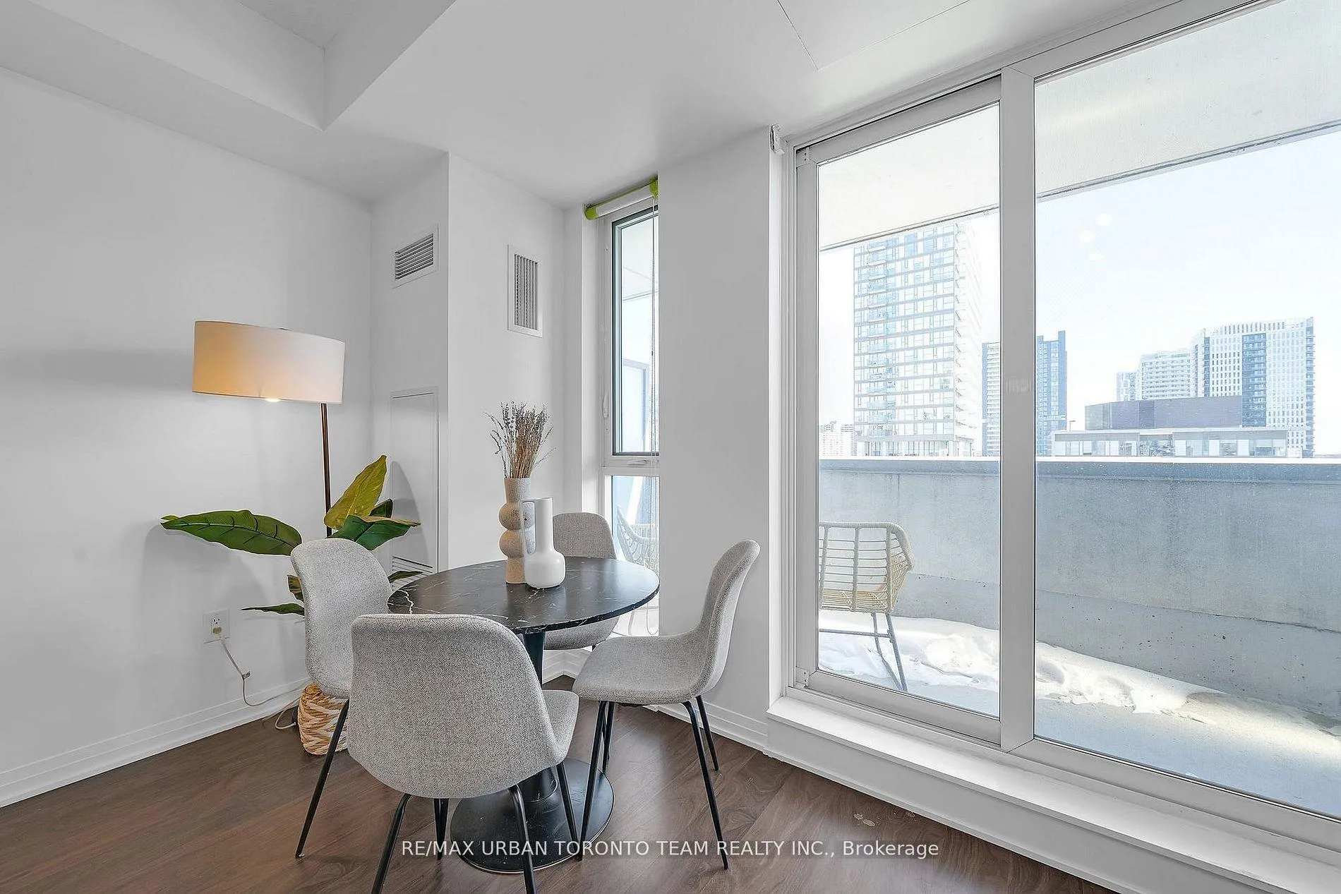 Photo 15 of Unit 816, 25 Cole Street, Toronto, Regent Park — HOMEH